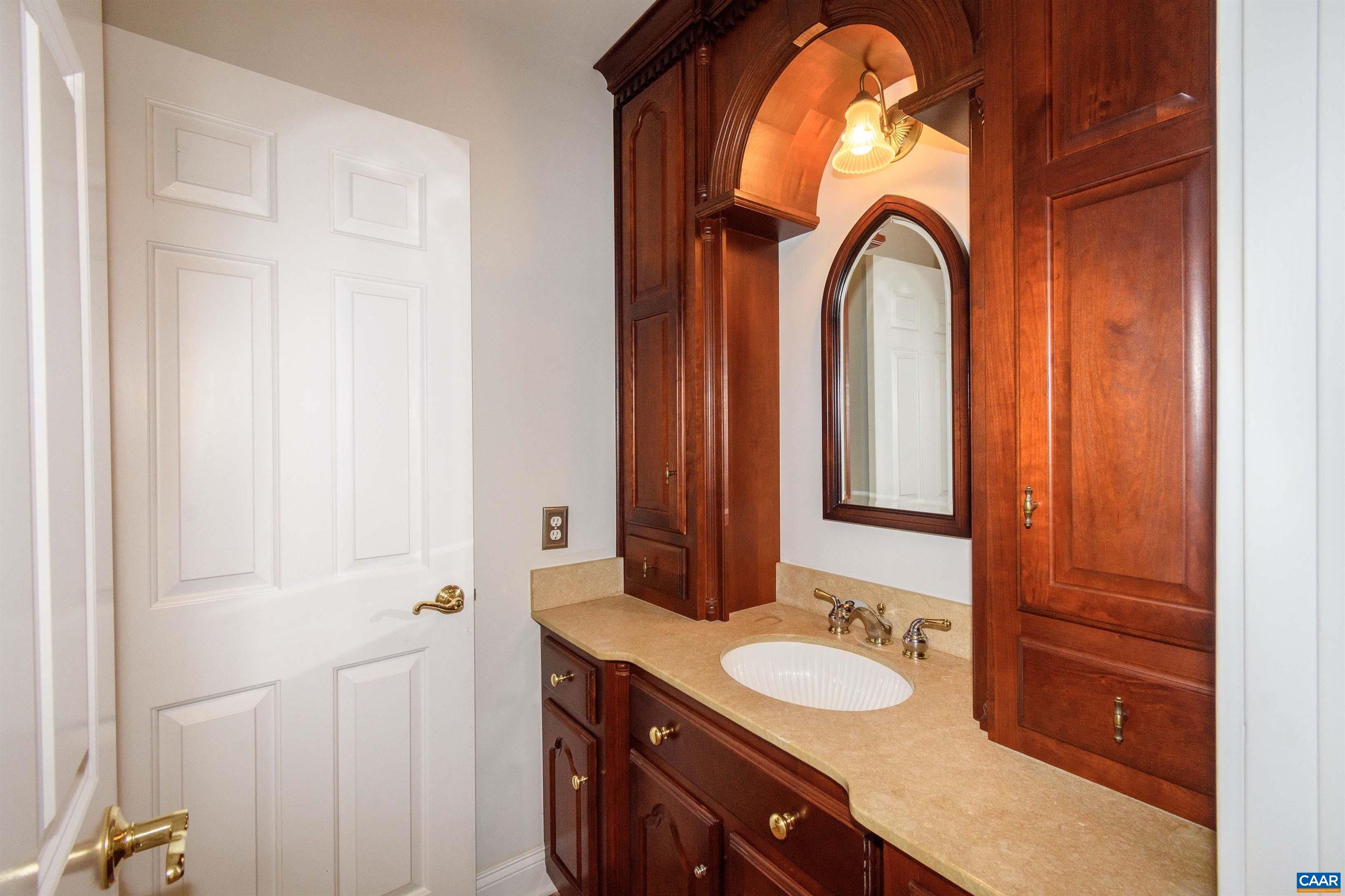 2576 S JAMES RIVER HWY