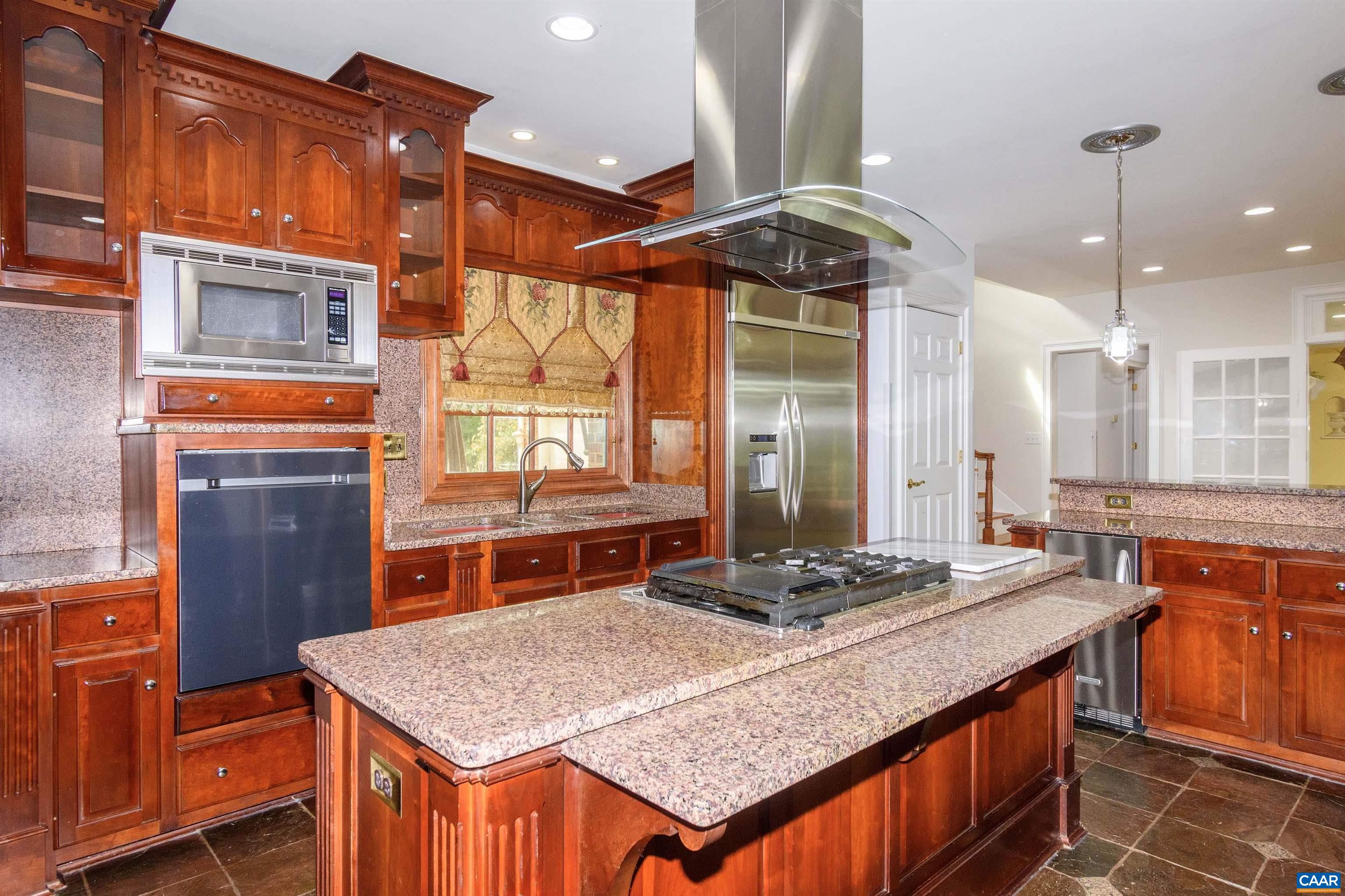2576 S JAMES RIVER HWY