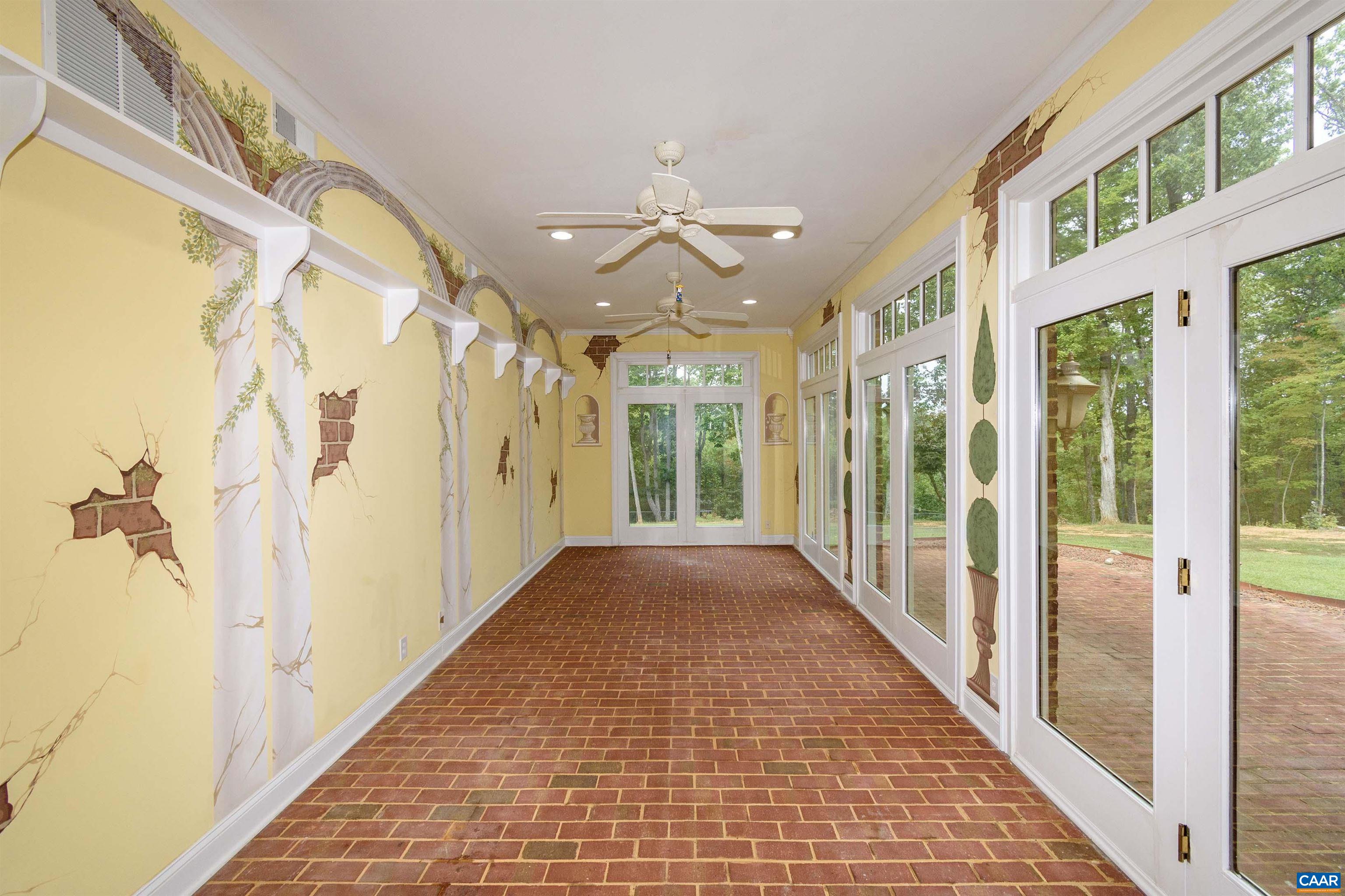 2576 S JAMES RIVER HWY