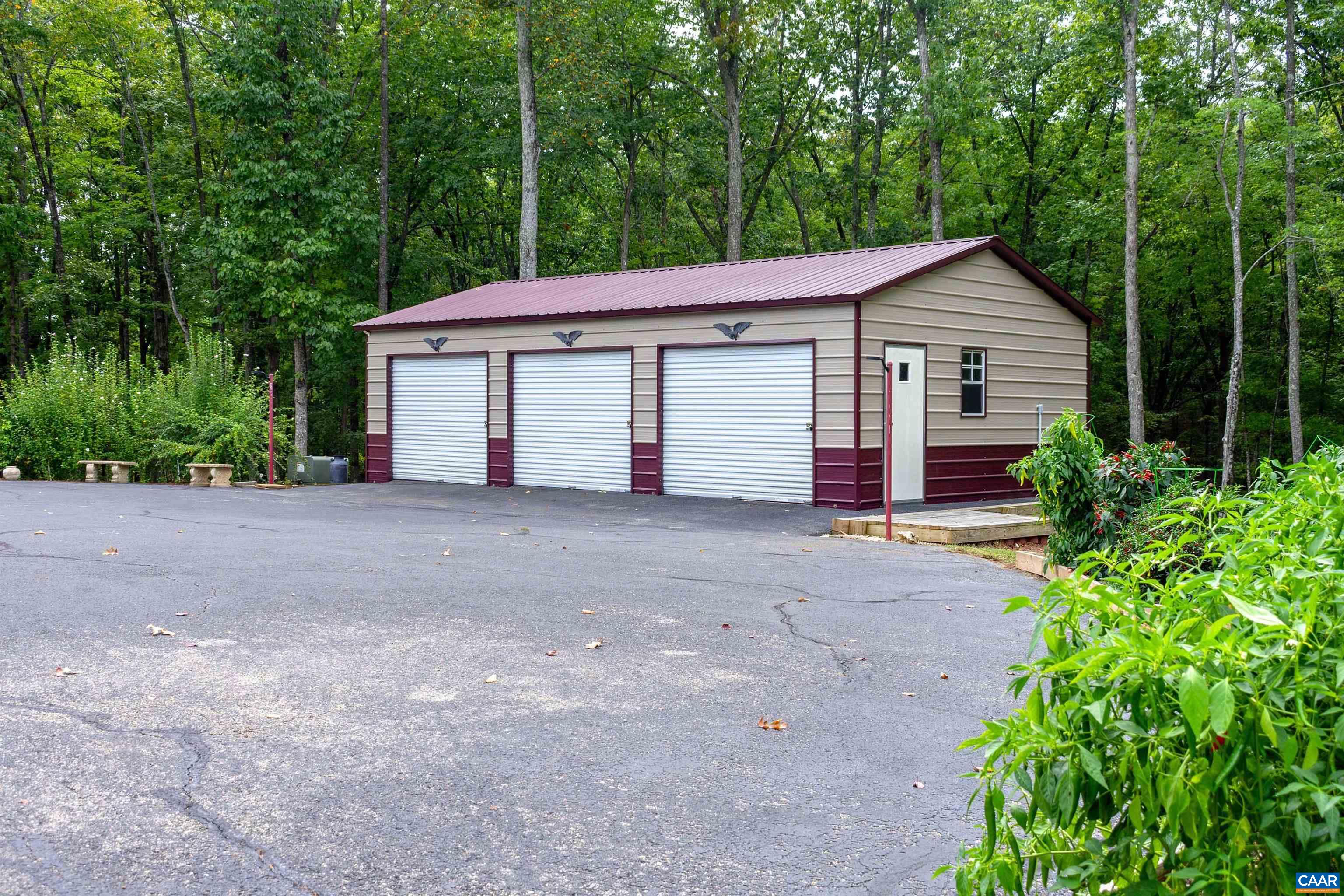 2576 S JAMES RIVER HWY
