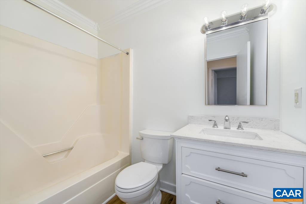 555 BURGOYNE RD Unit: 13