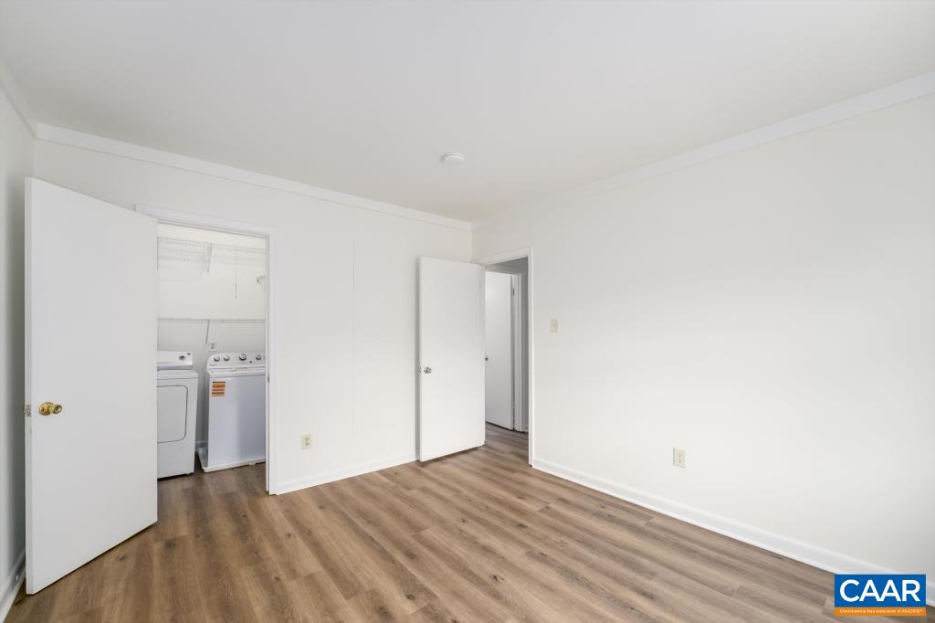 555 BURGOYNE RD Unit: 13