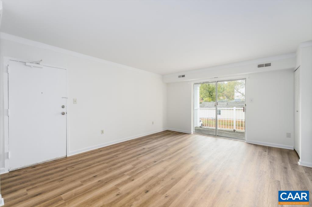555 BURGOYNE RD Unit: 13