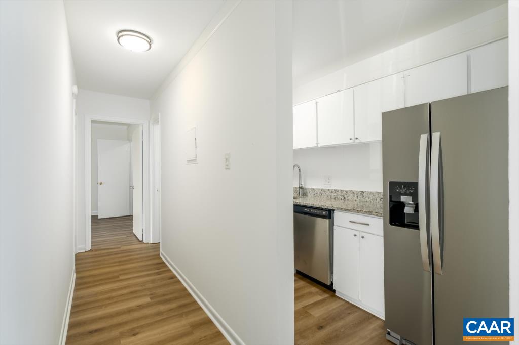 555 BURGOYNE RD Unit: 13