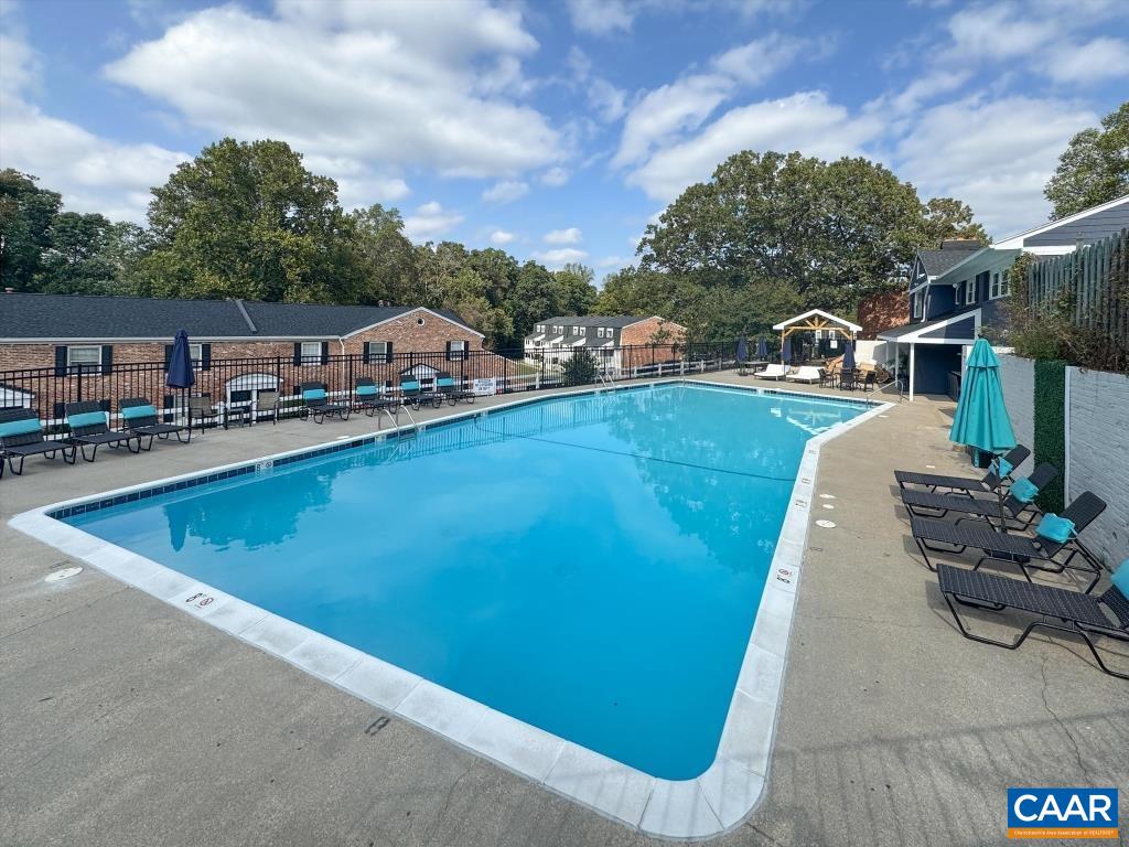 555 BURGOYNE RD Unit: 13
