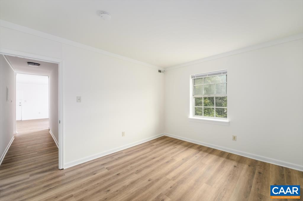555 BURGOYNE RD Unit: 13