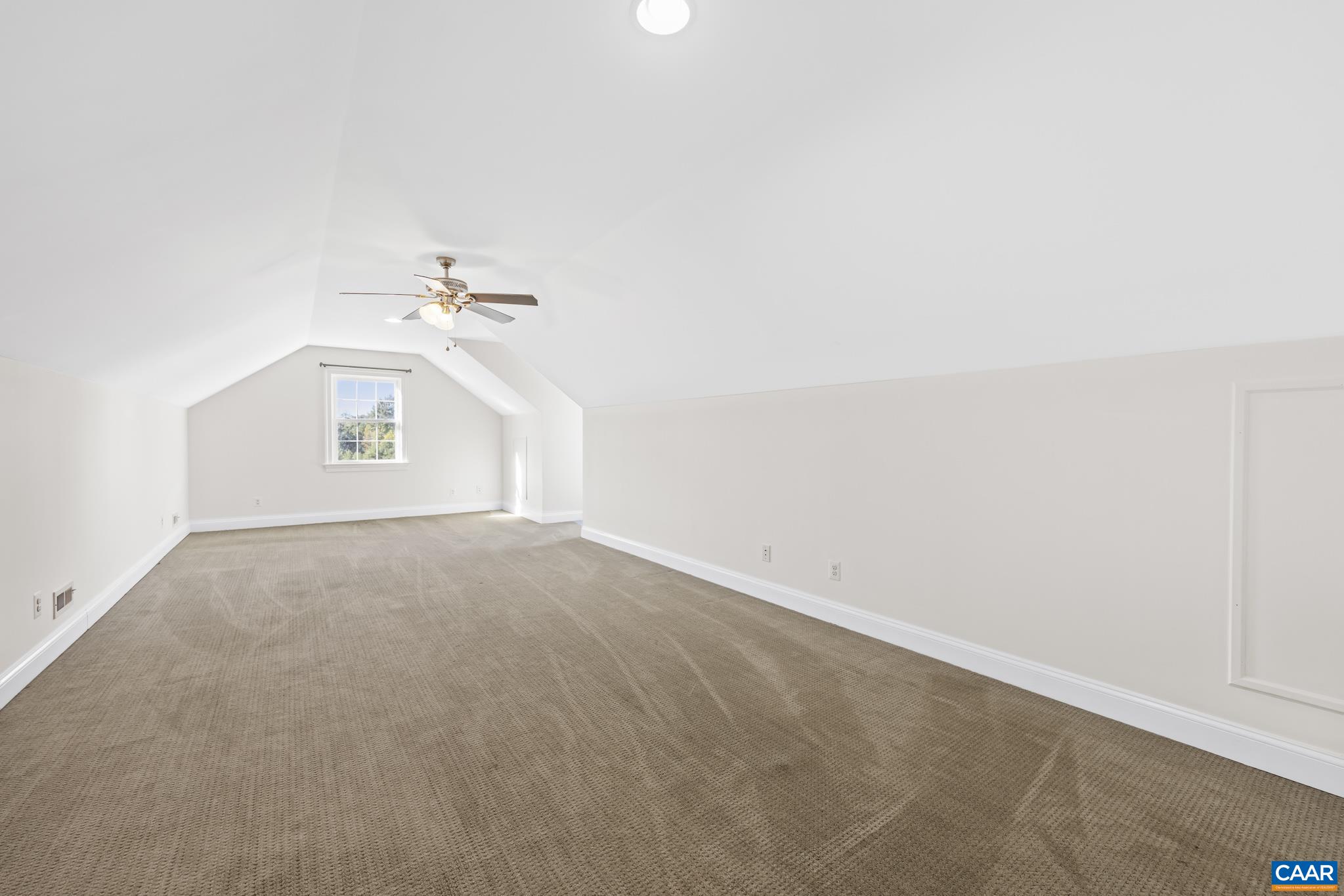 478 ROSEWOOD DR