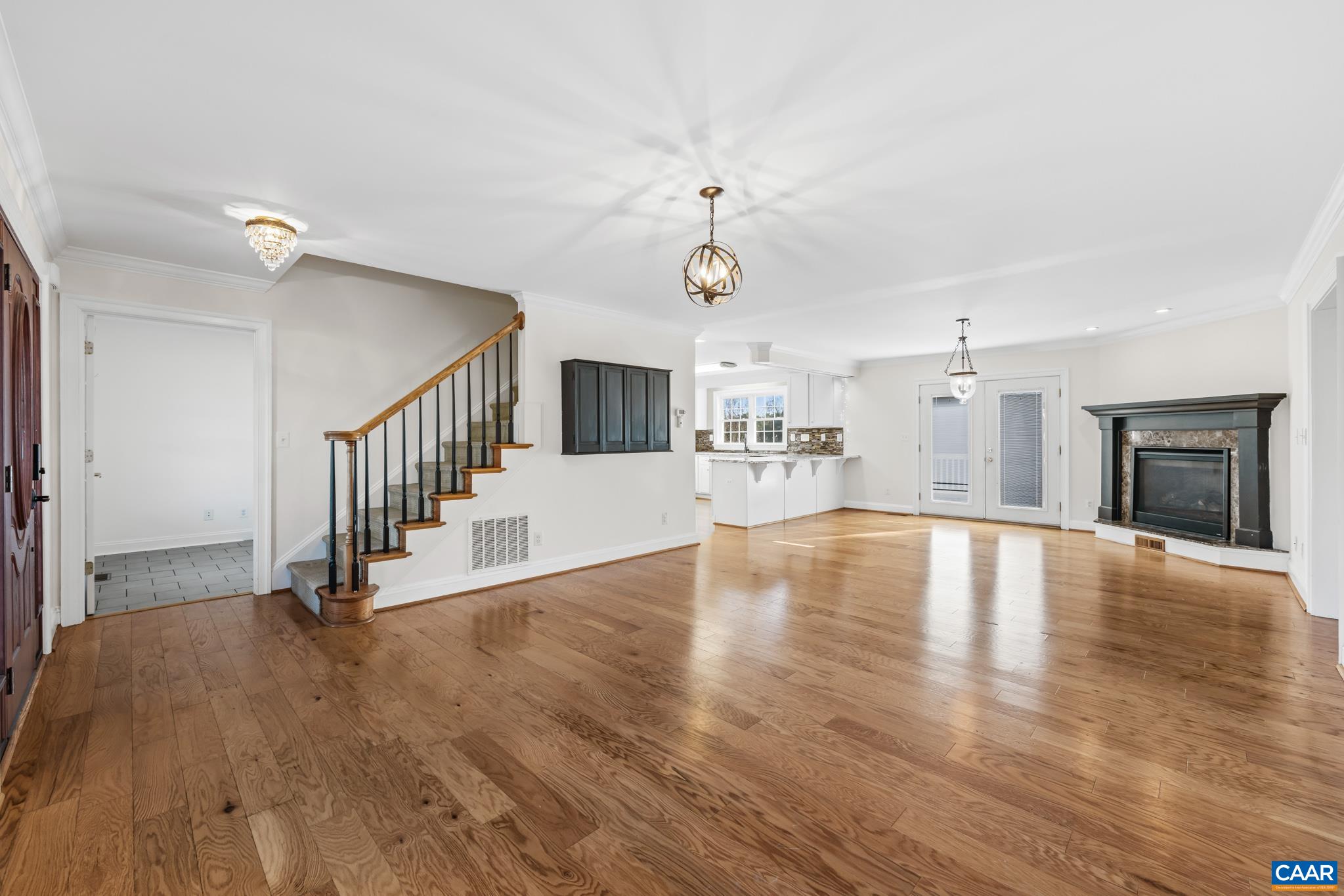 478 ROSEWOOD DR