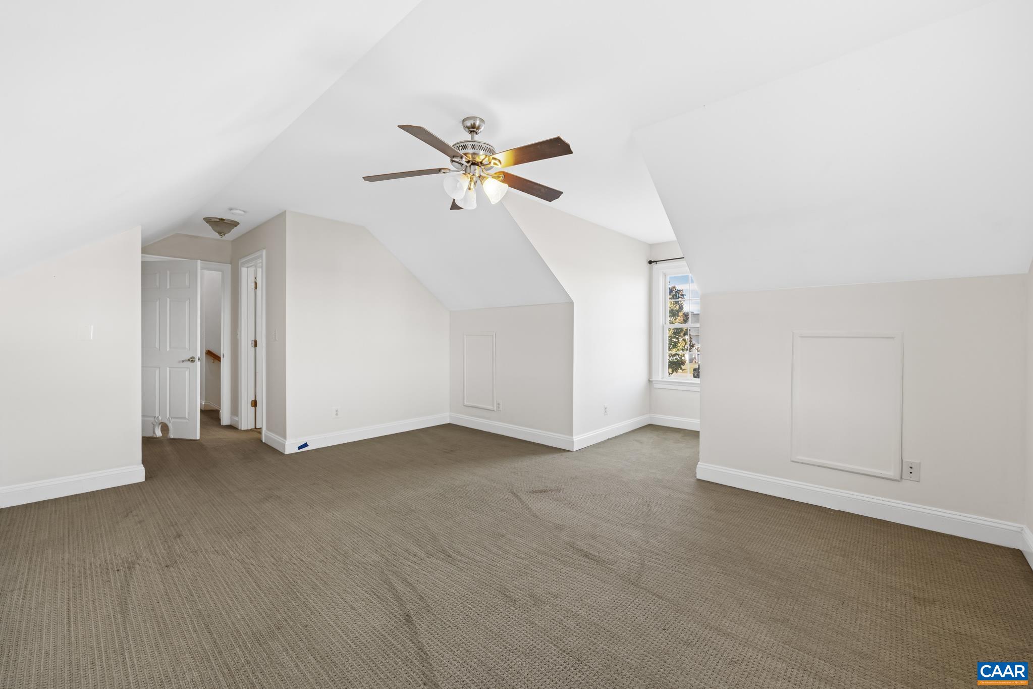 478 ROSEWOOD DR
