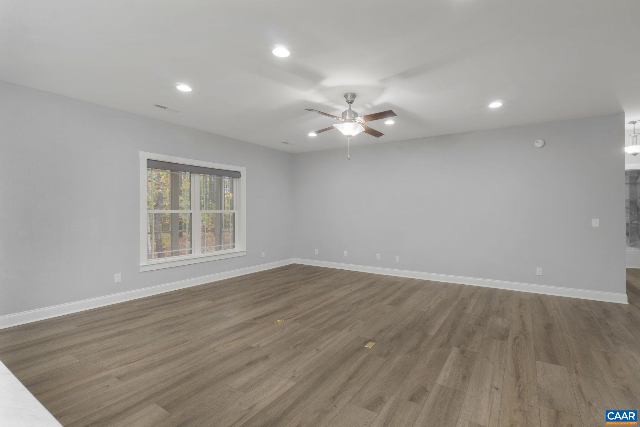 1274 BEAR ISLAND PKWY