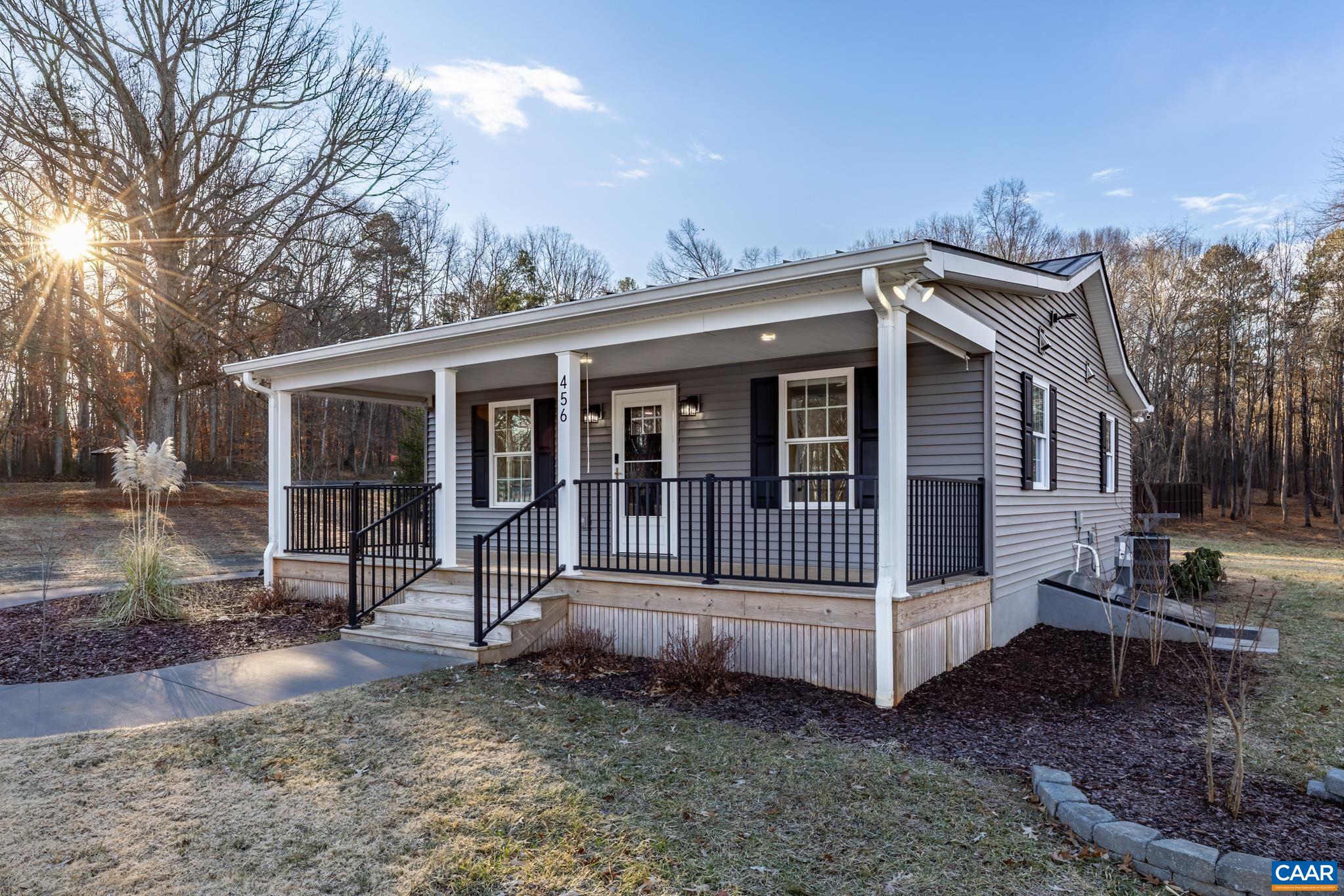 456 FUTURE OAK LN