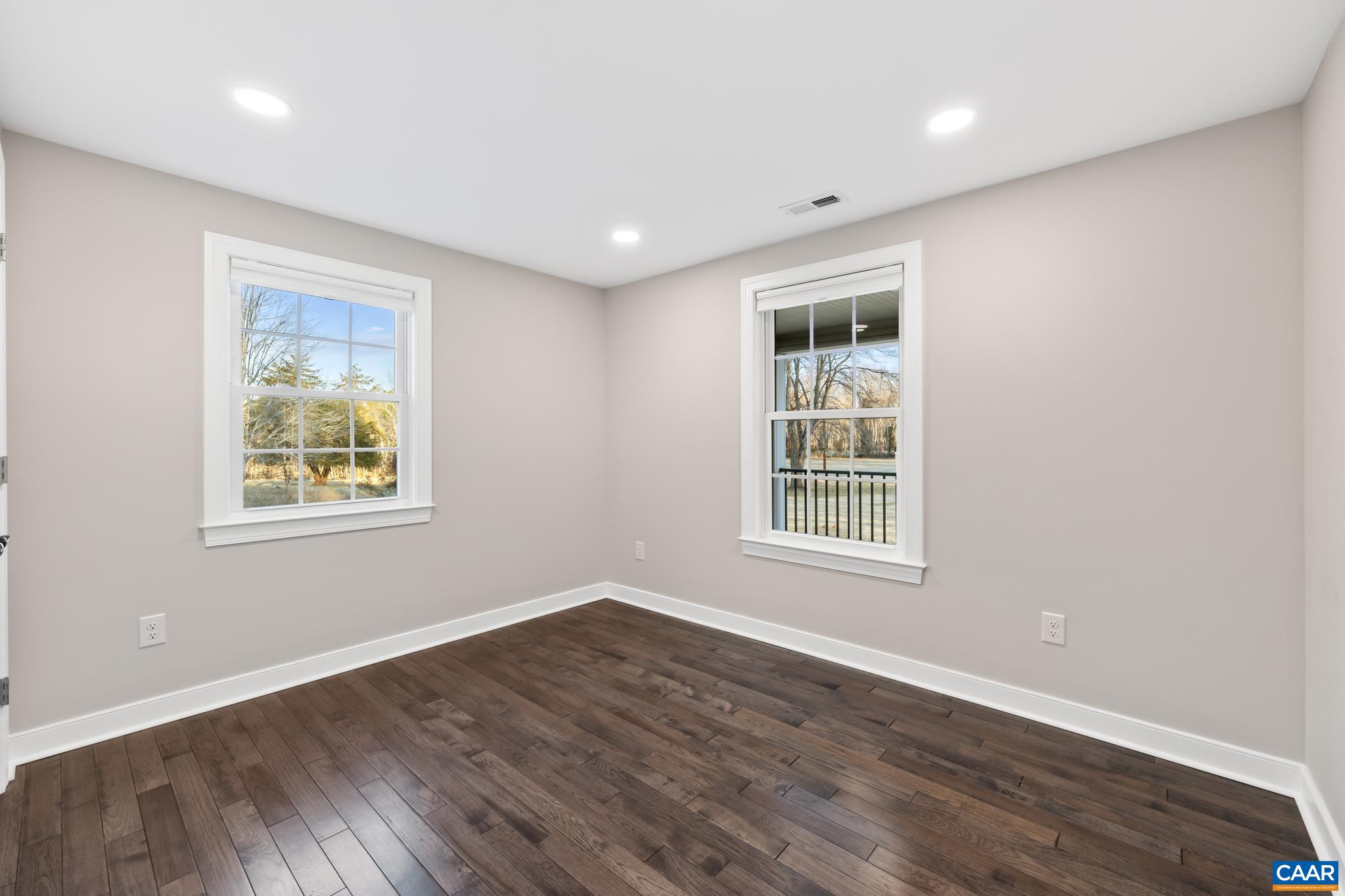 456 FUTURE OAK LN