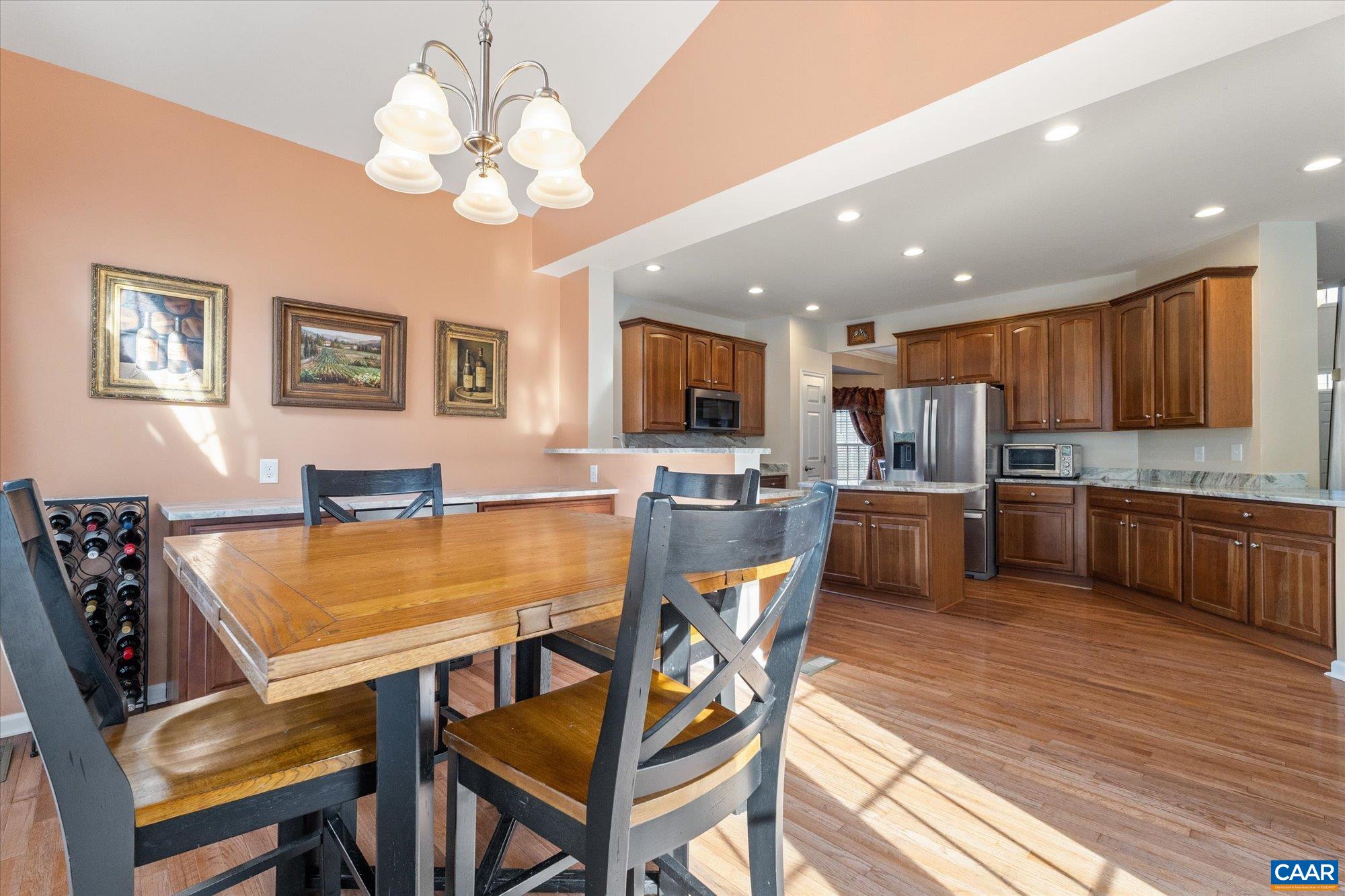 39 LAKEVIEW CT