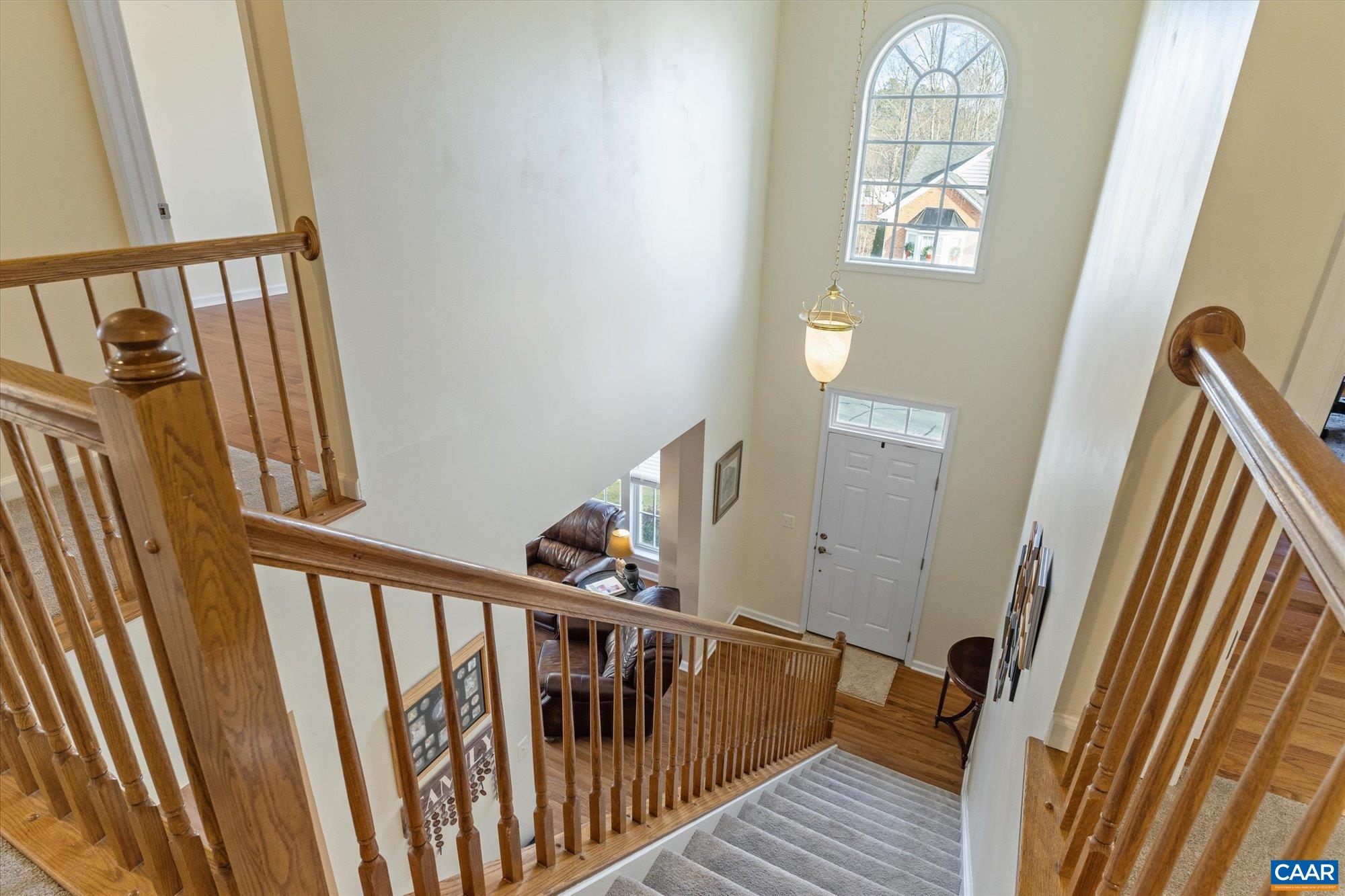 39 LAKEVIEW CT