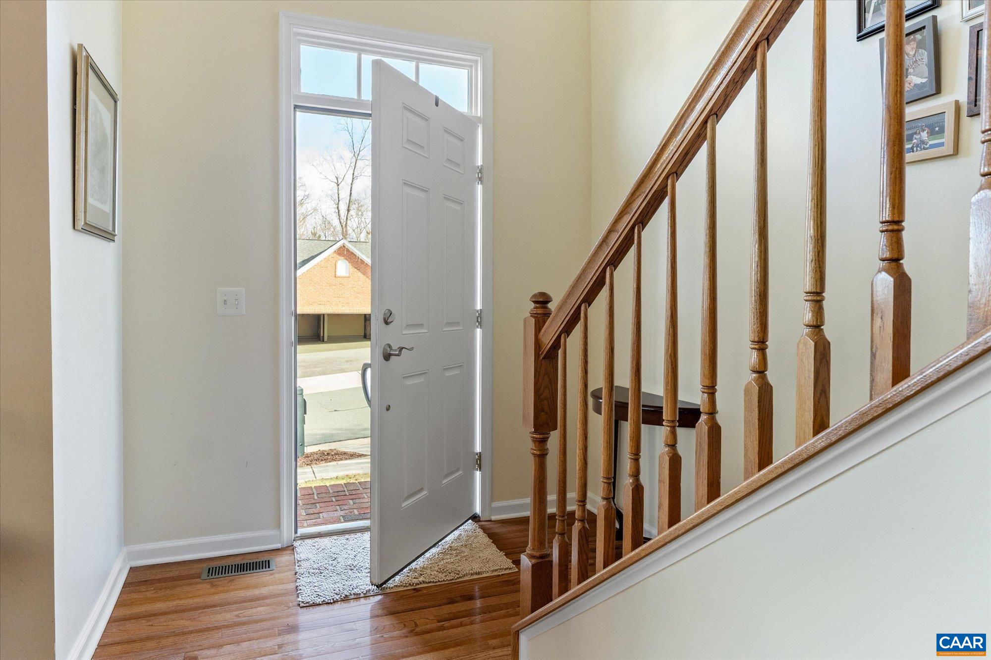 39 LAKEVIEW CT
