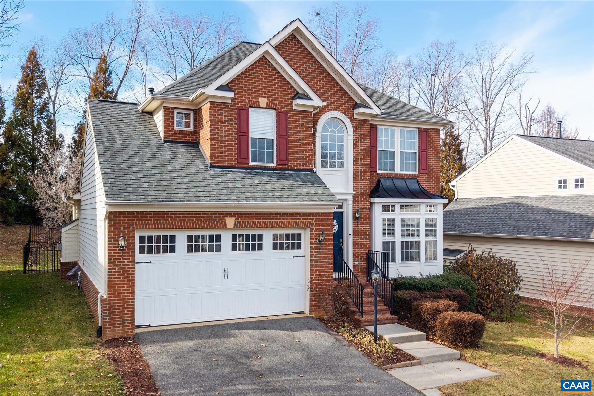 39 LAKEVIEW CT