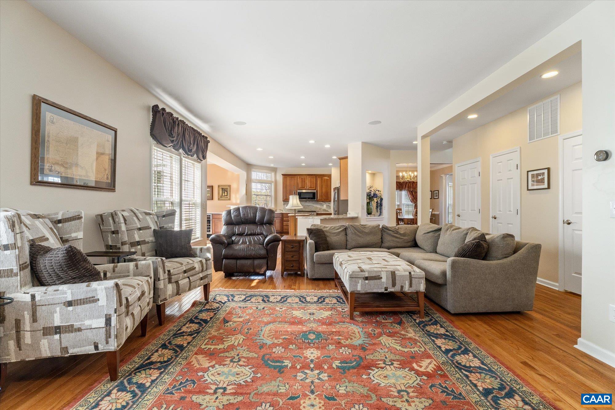 39 LAKEVIEW CT