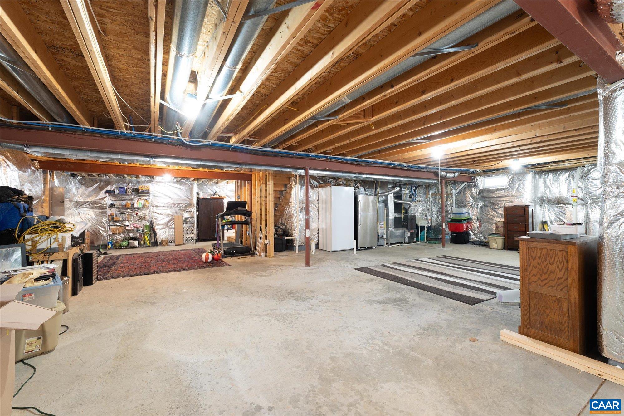 39 LAKEVIEW CT