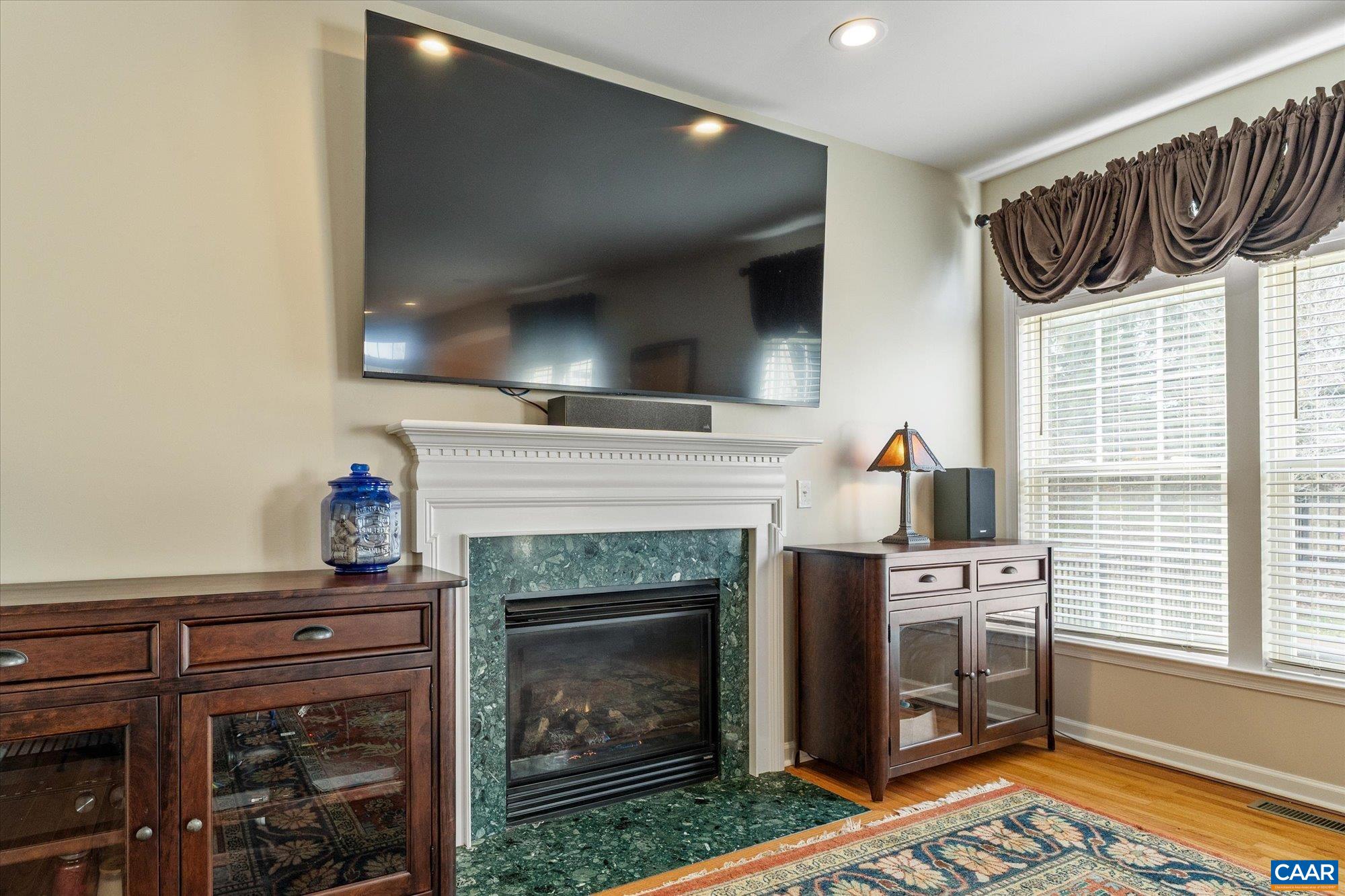 39 LAKEVIEW CT
