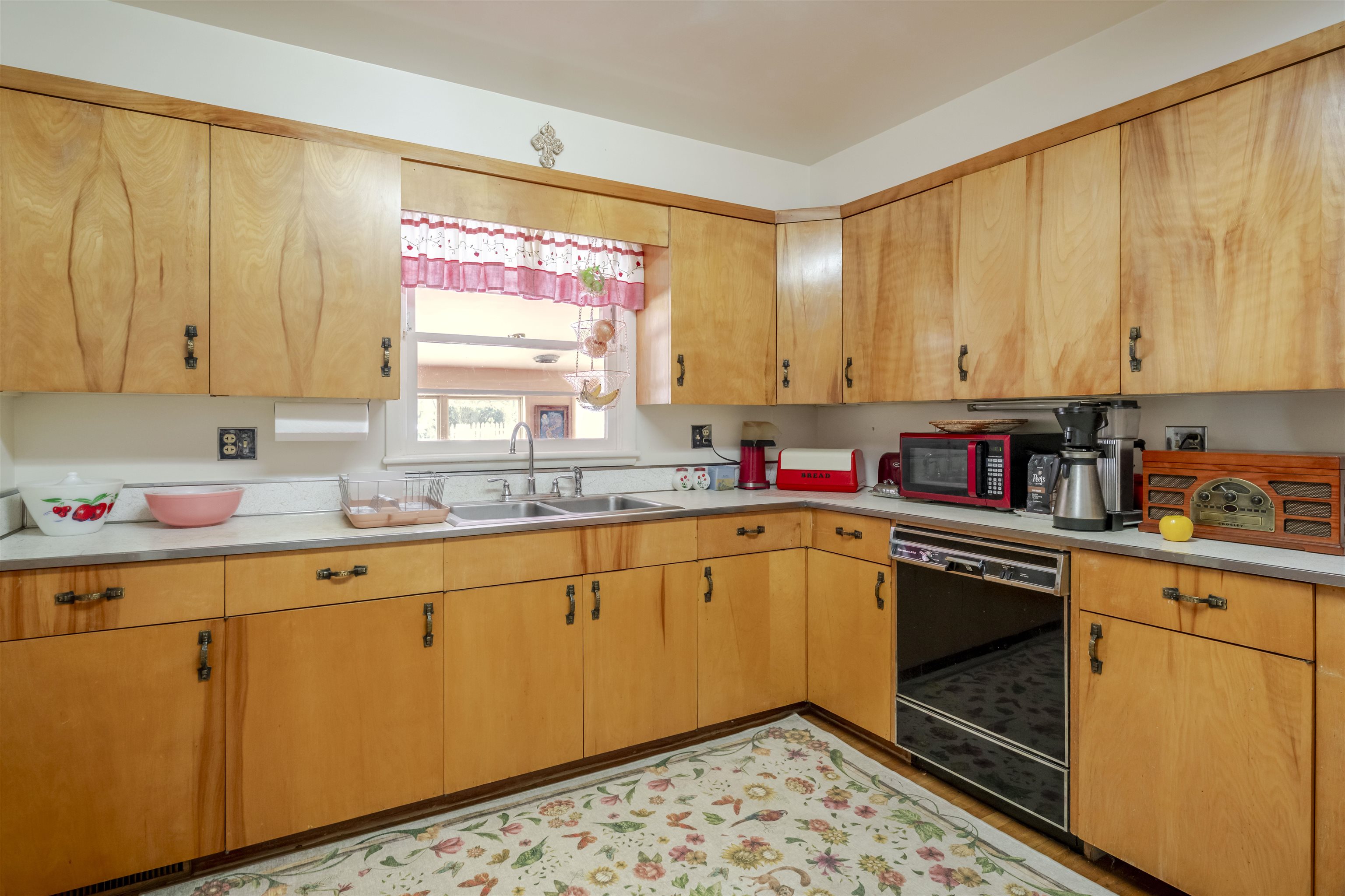 317 WINDEMERE DR
