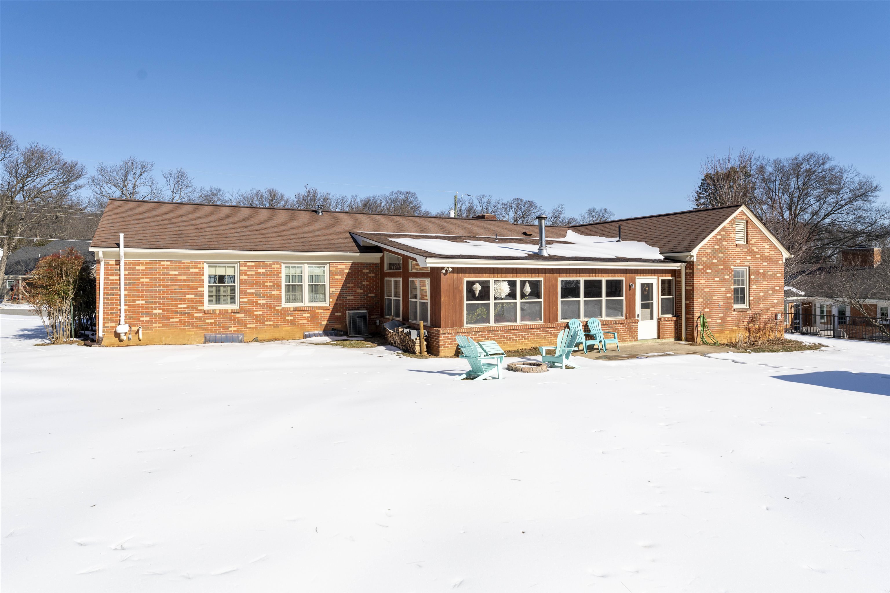 317 WINDEMERE DR