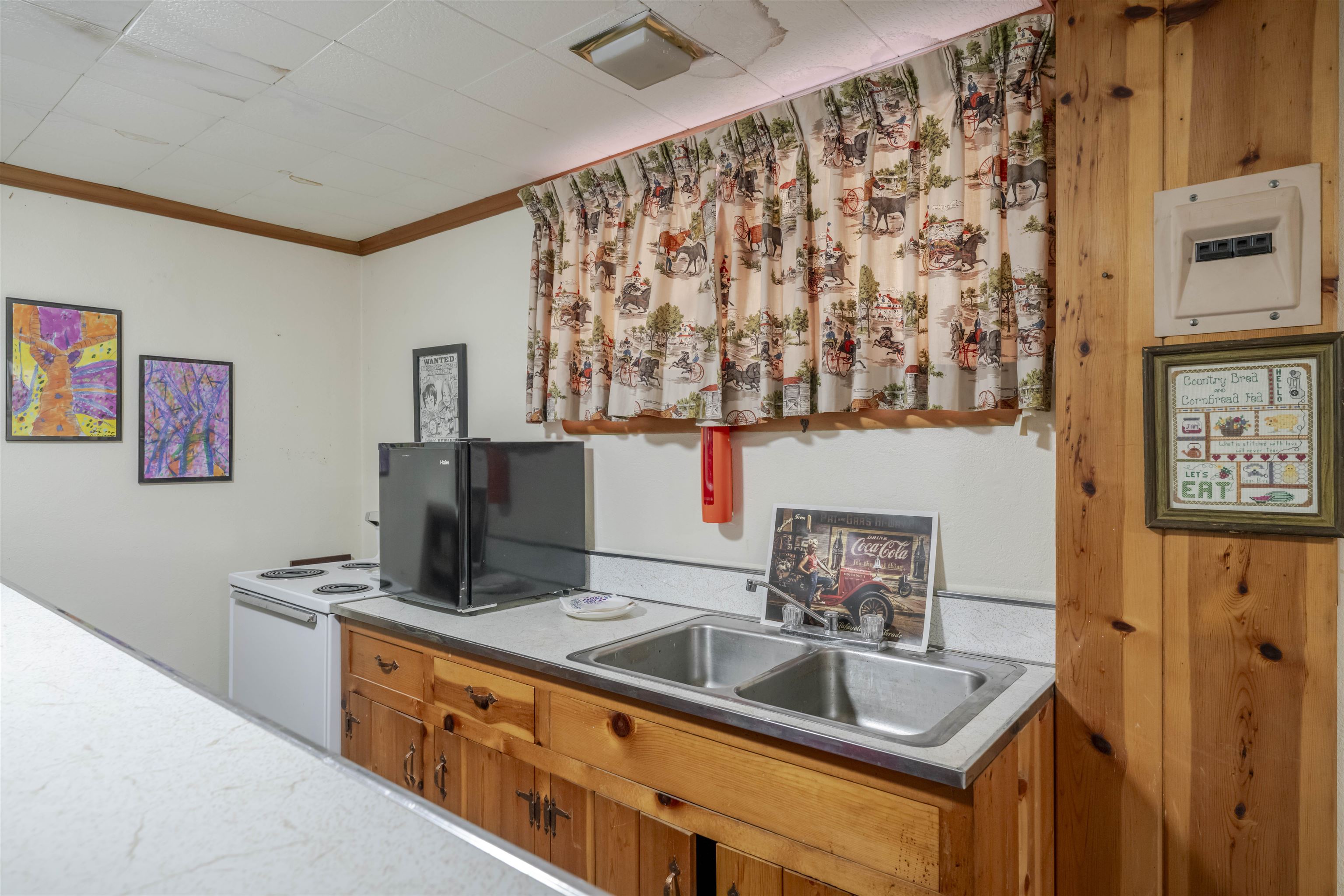 317 WINDEMERE DR