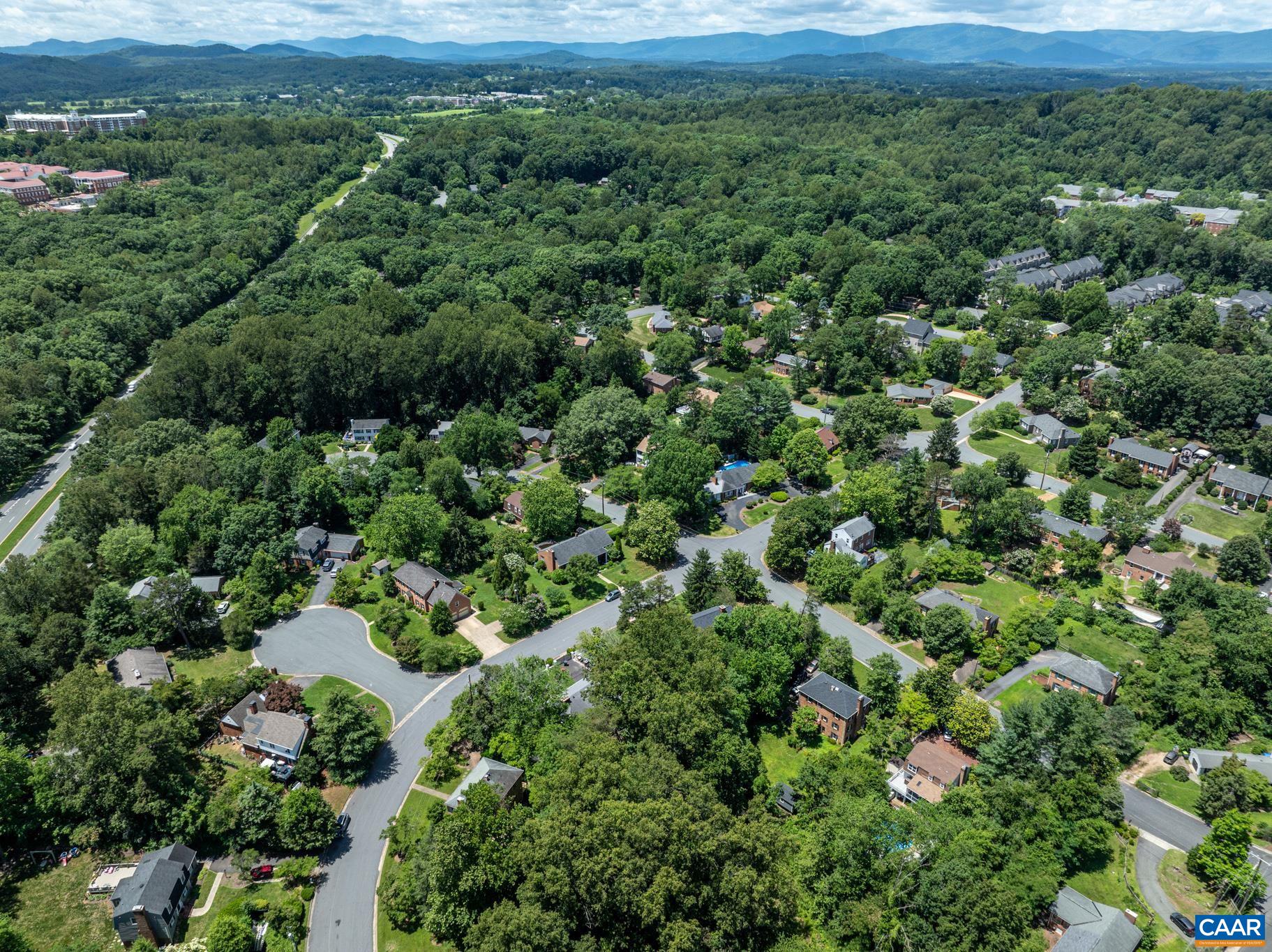 2402 BENNINGTON RD