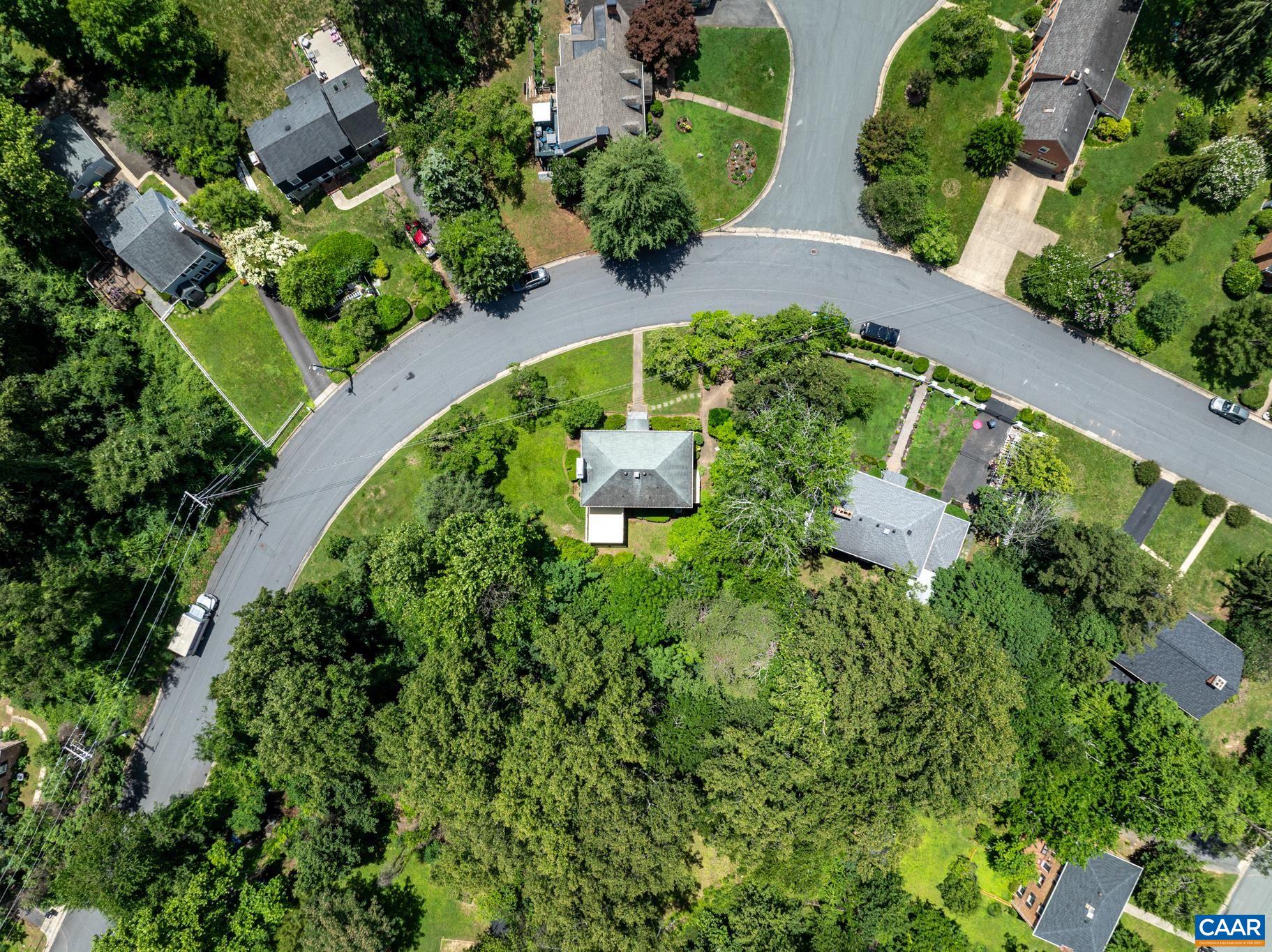 2402 BENNINGTON RD