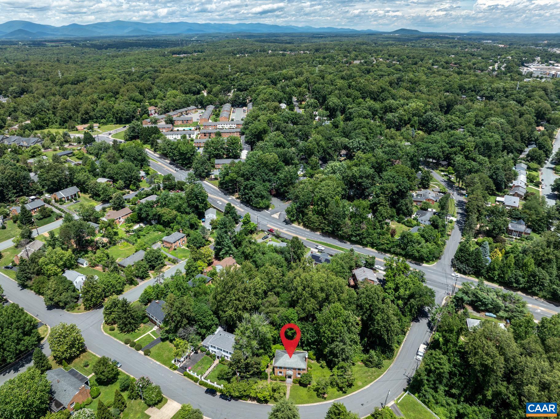 2402 BENNINGTON RD