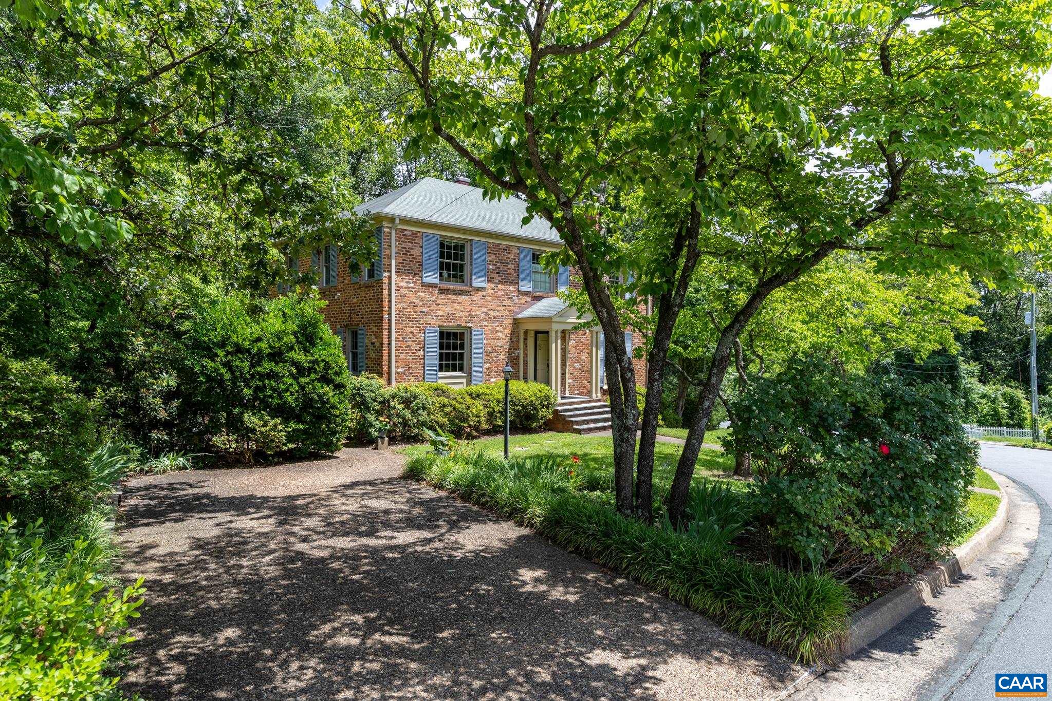 2402 BENNINGTON RD