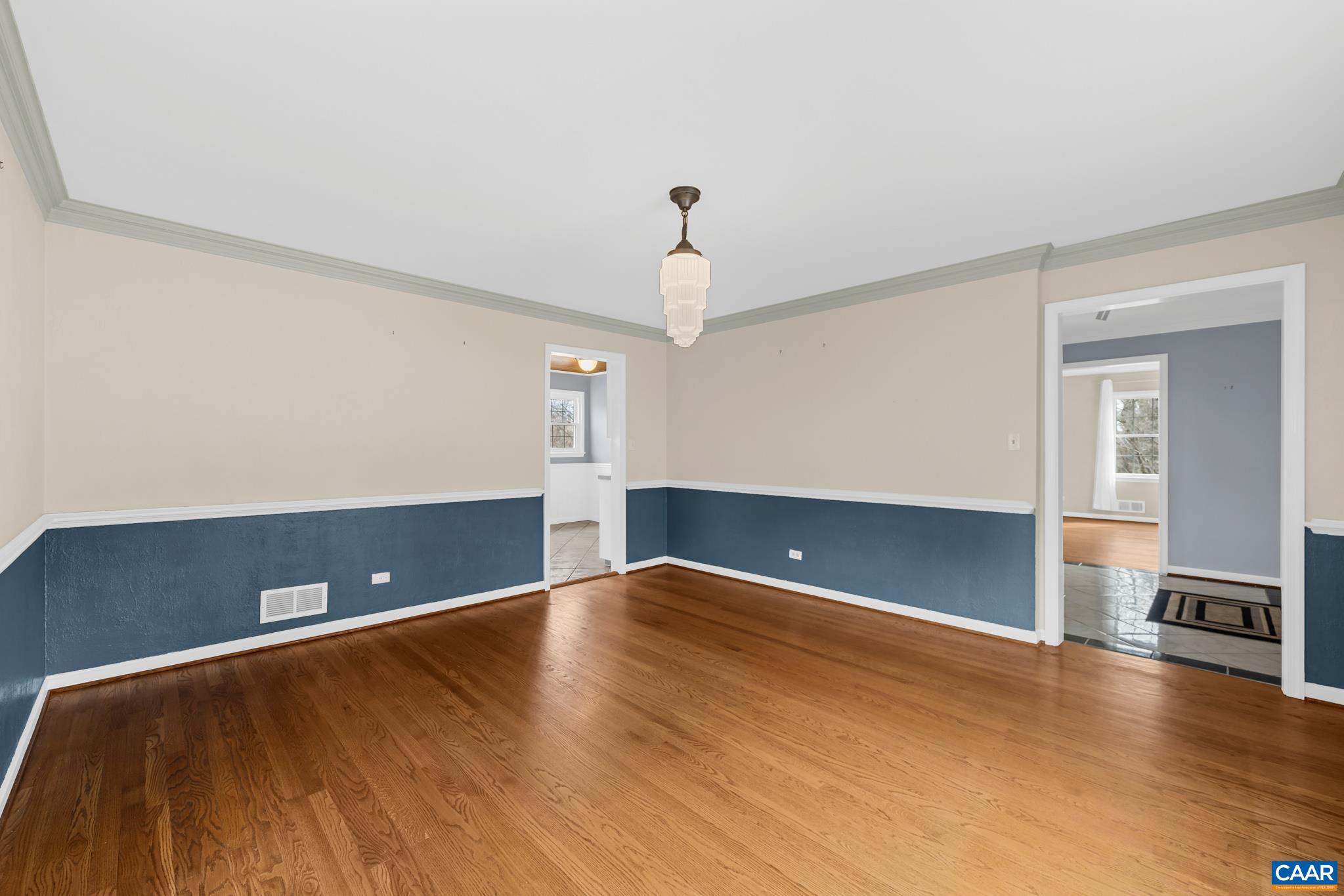 2402 BENNINGTON RD