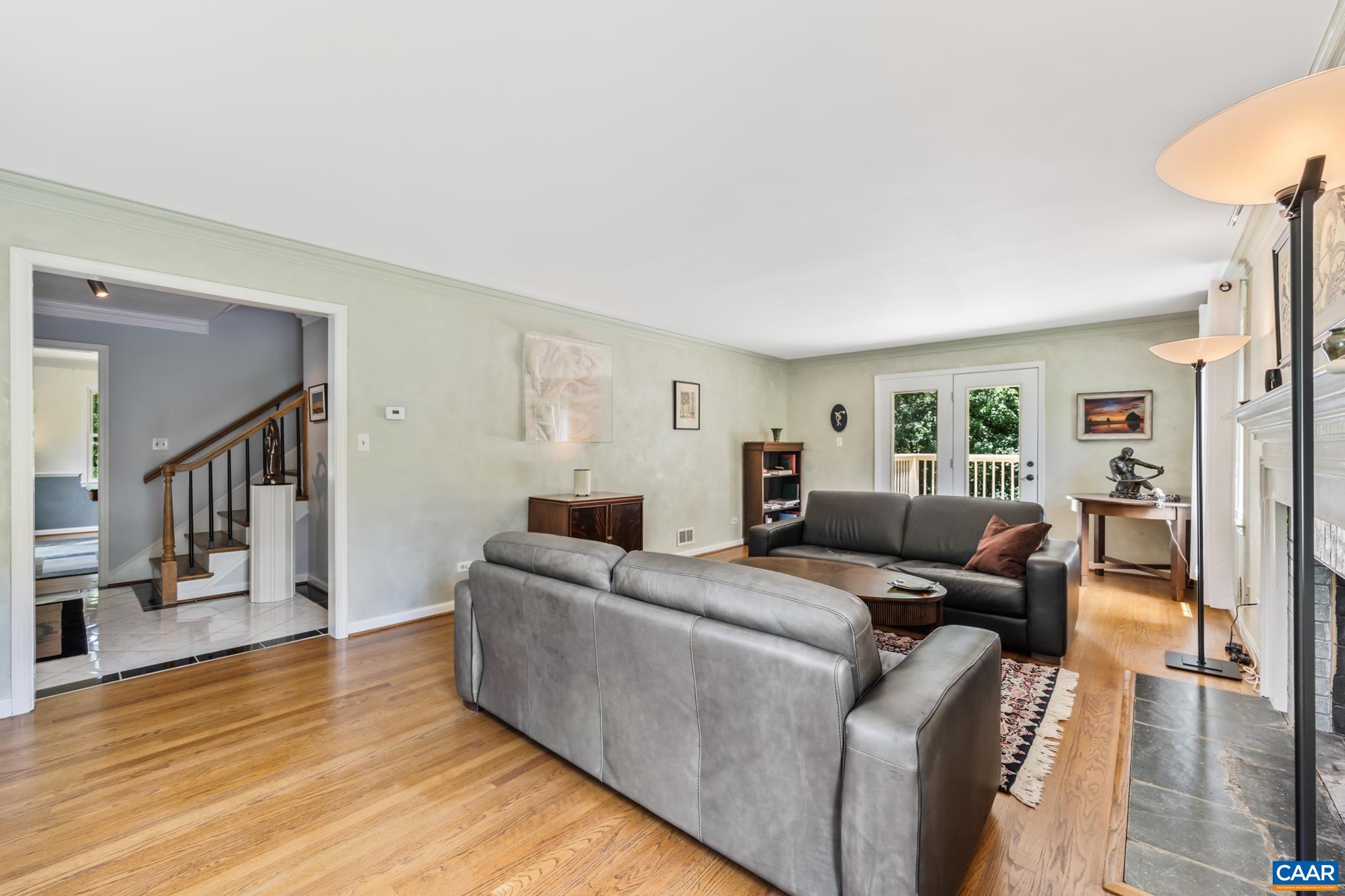 2402 BENNINGTON RD