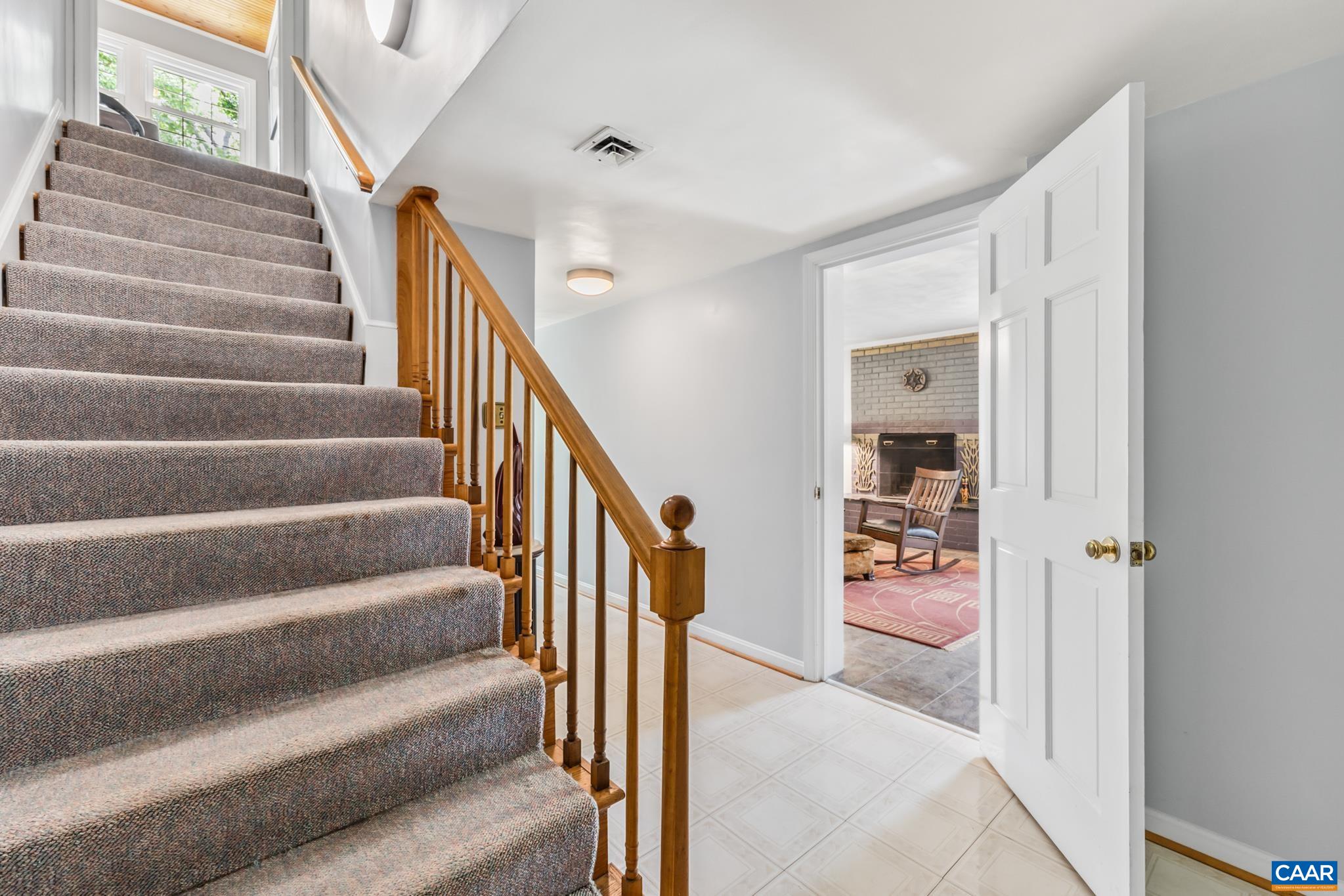 2402 BENNINGTON RD