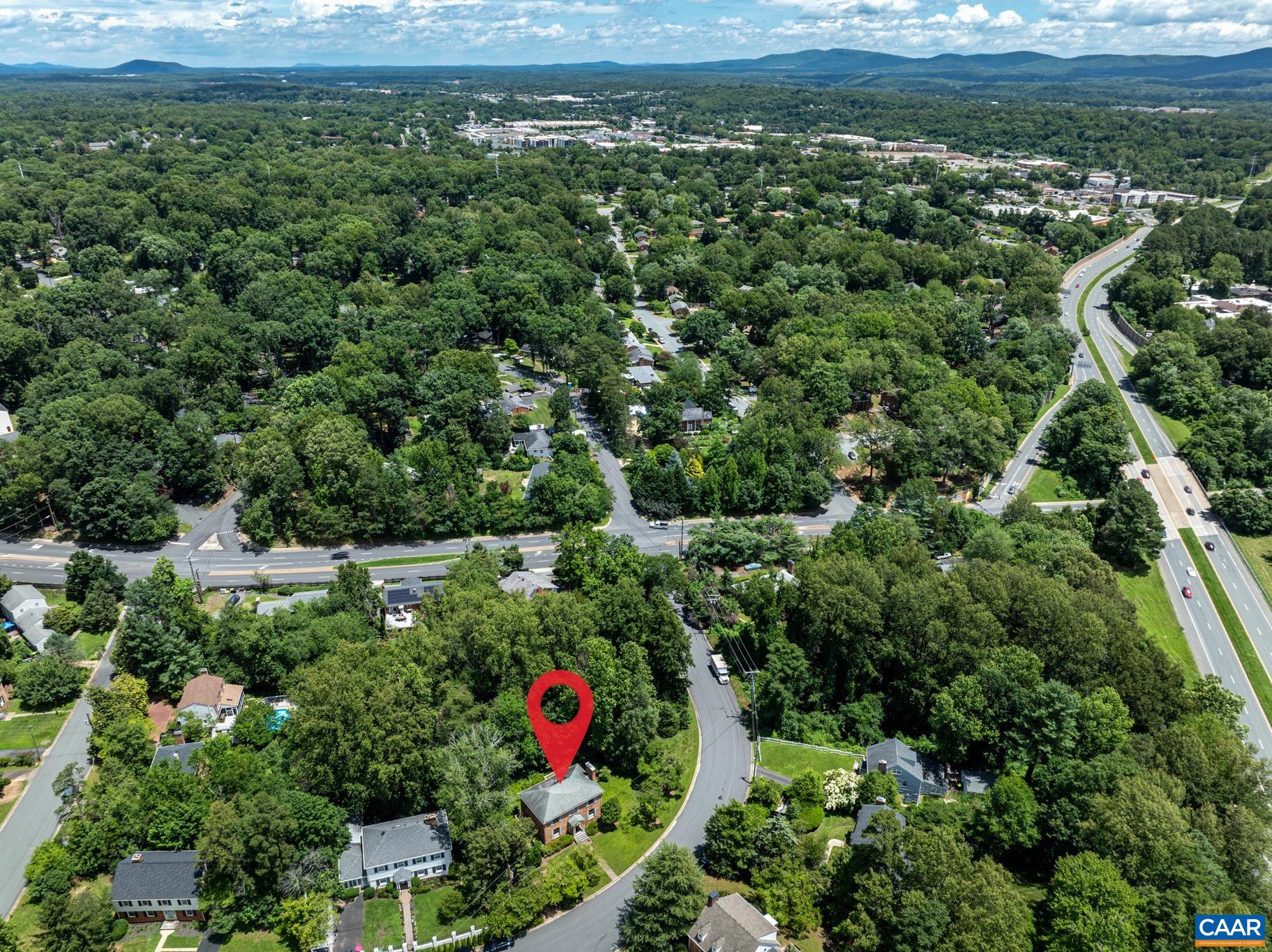 2402 BENNINGTON RD