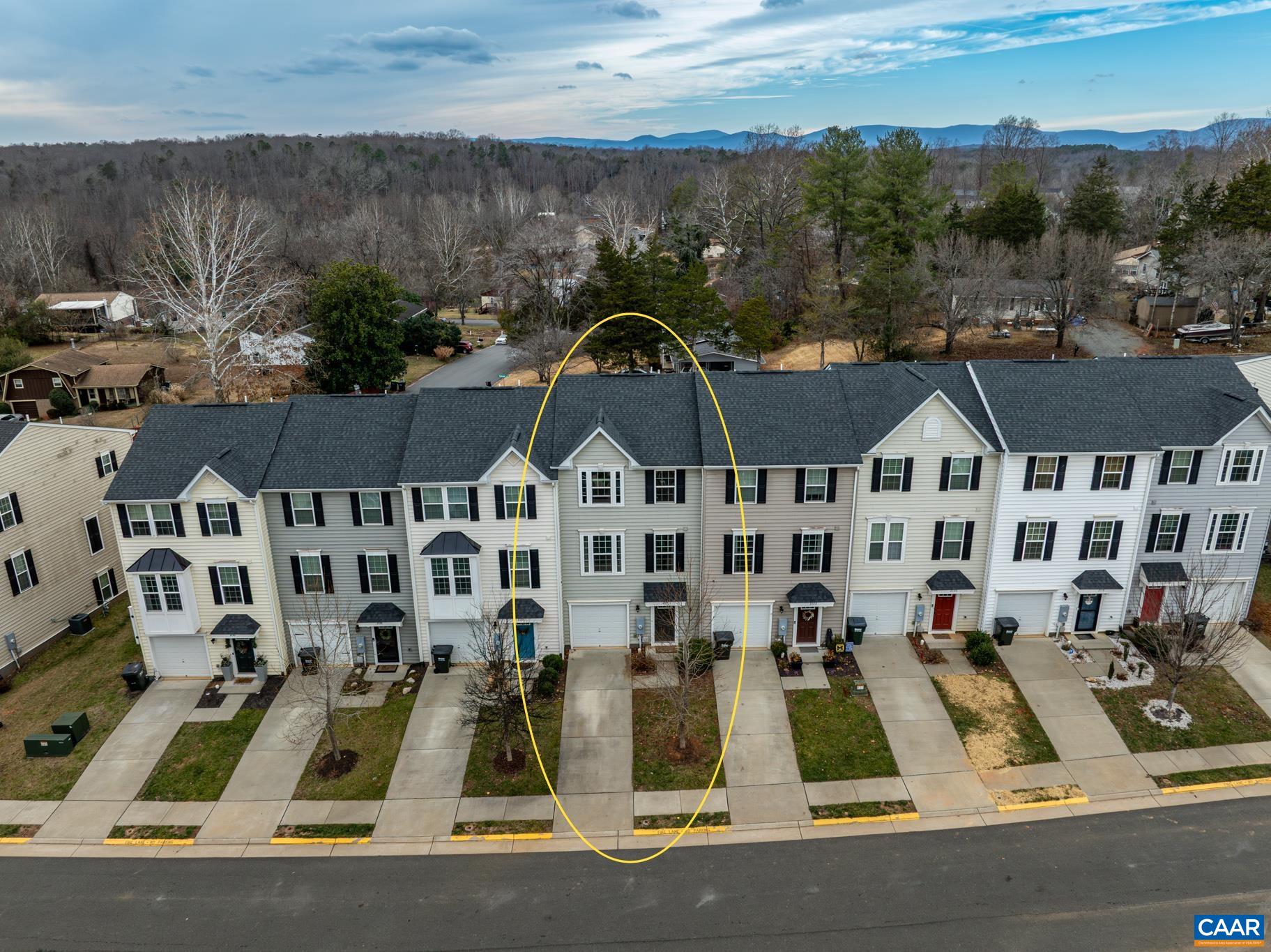 2124 ELM TREE CT