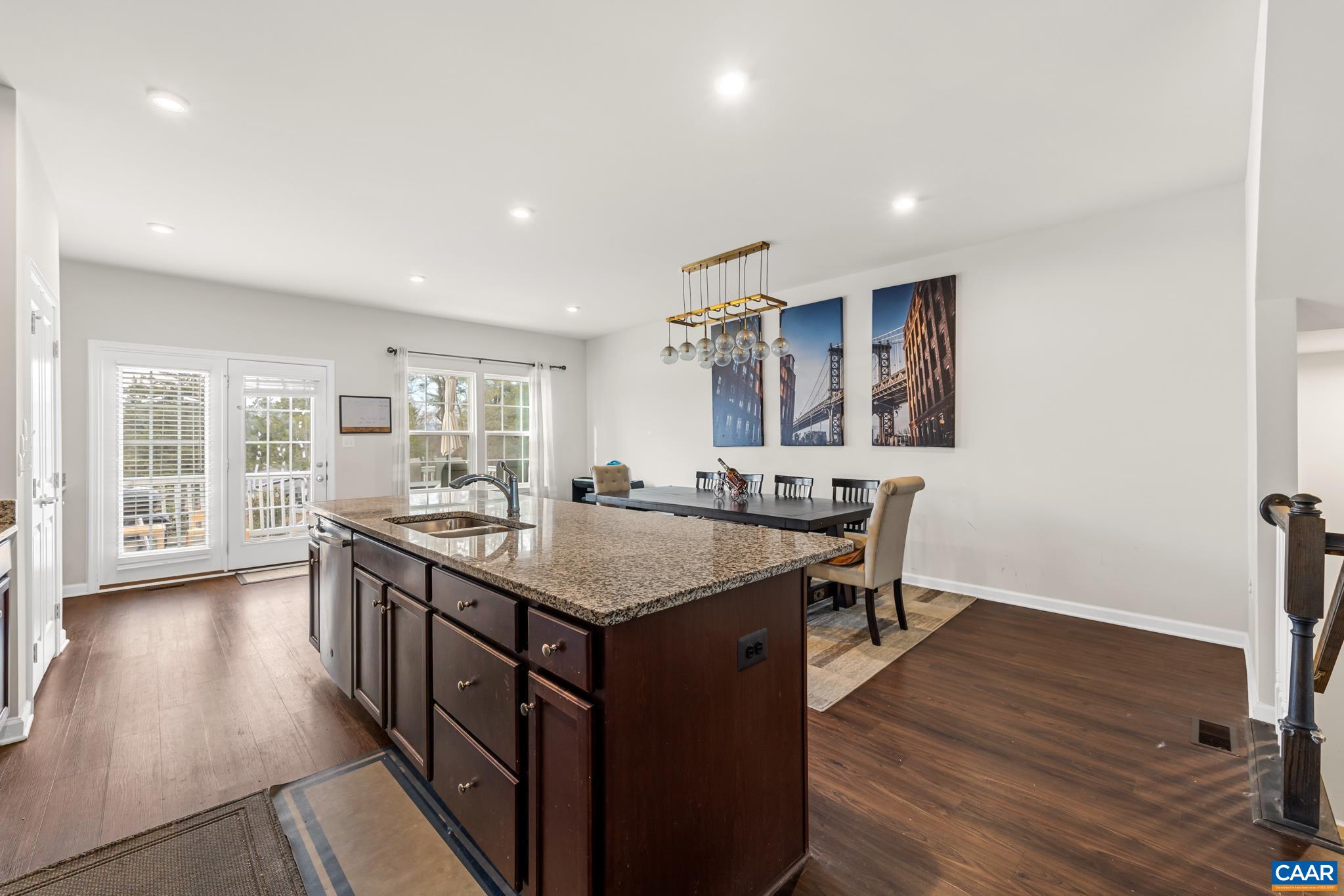 2124 ELM TREE CT