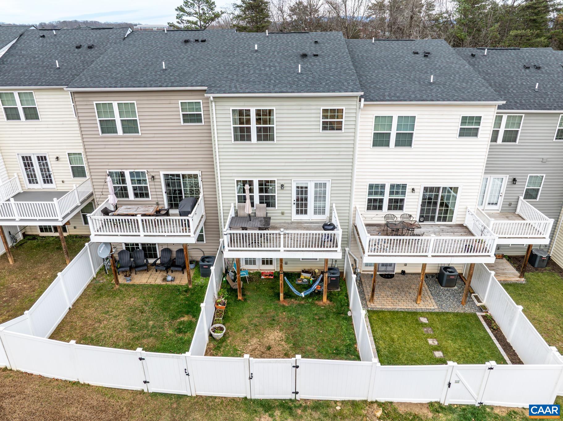 2124 ELM TREE CT