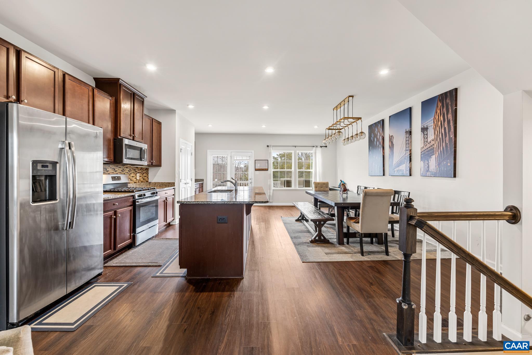 2124 ELM TREE CT