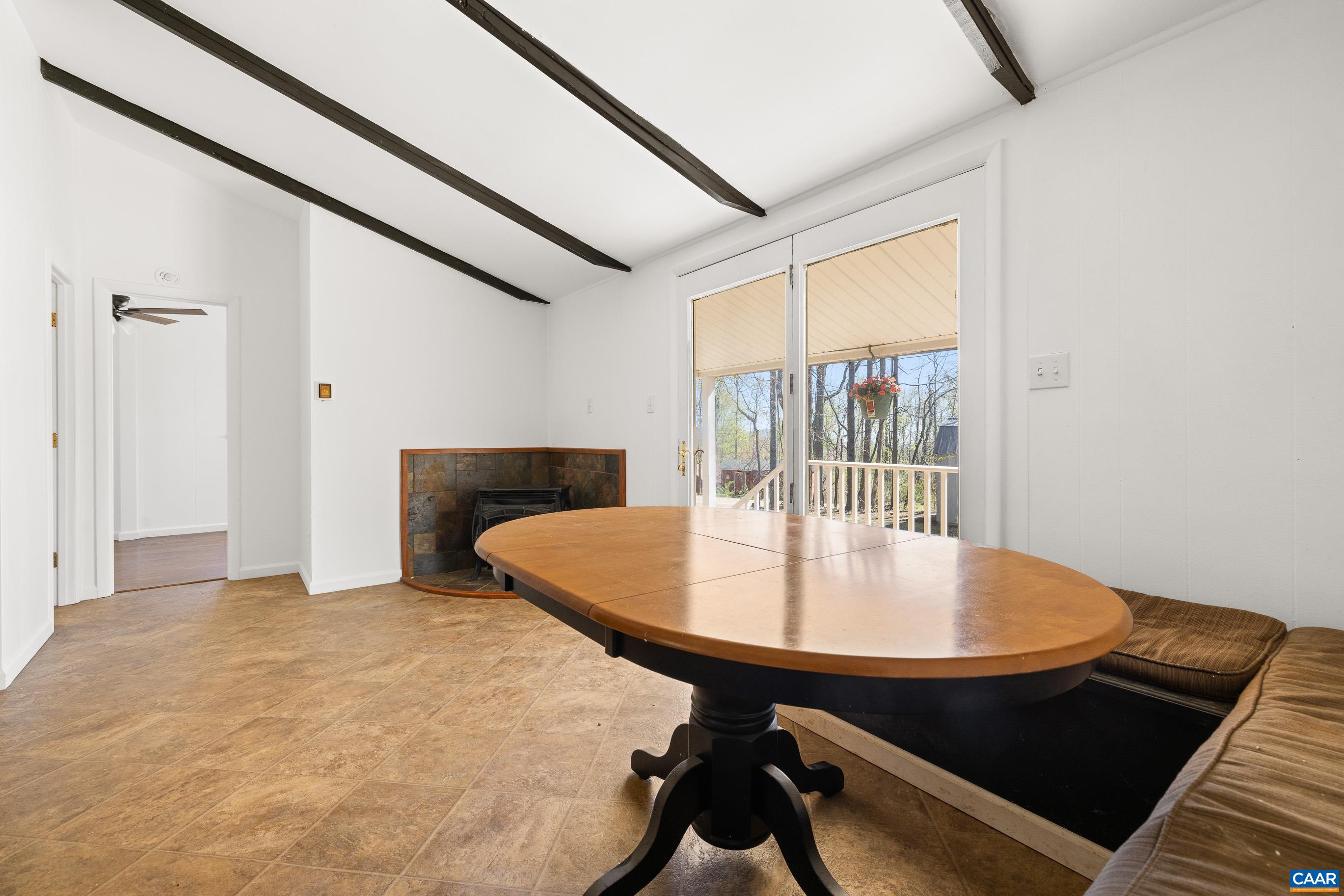1112 RED BIRD DR