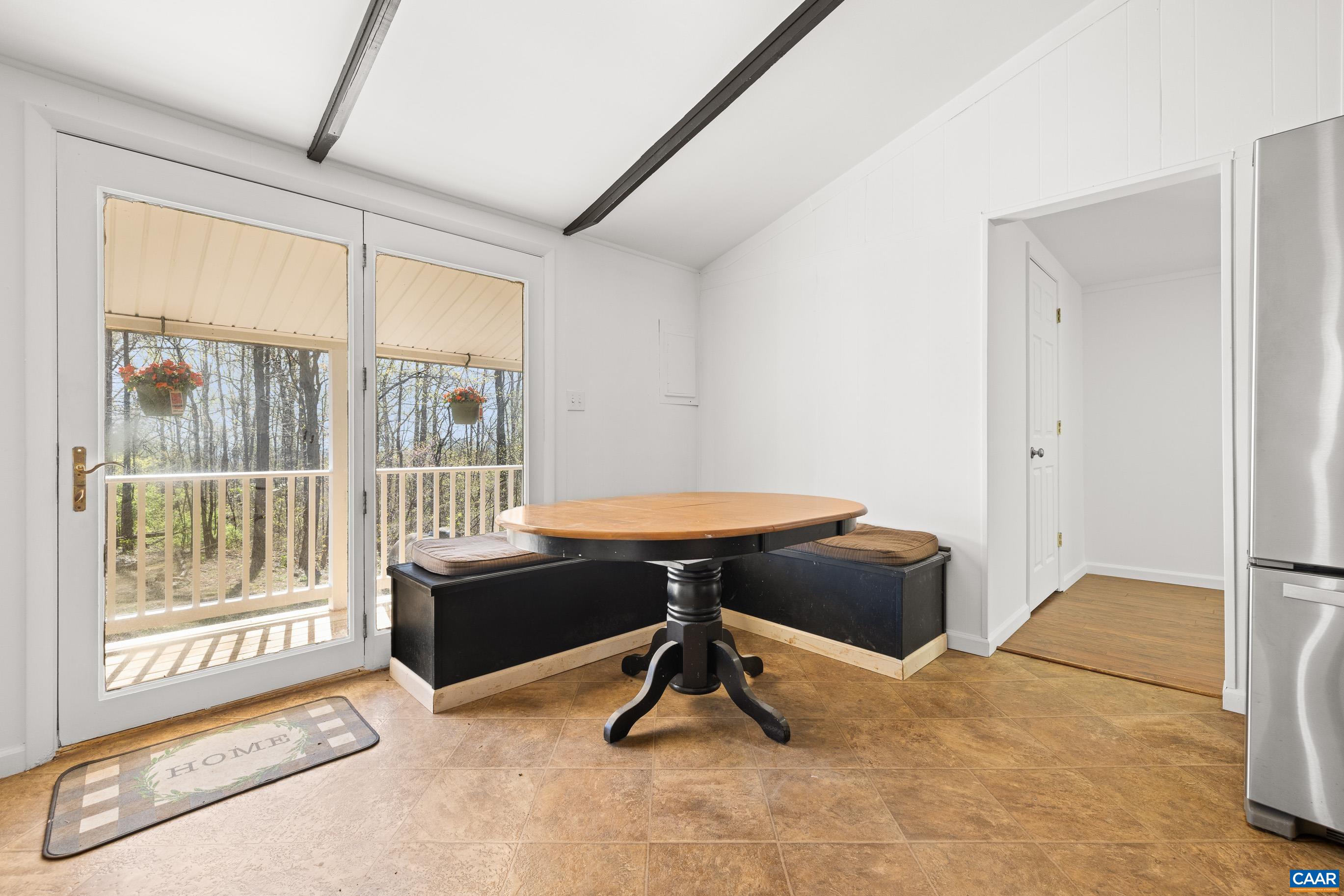 1112 RED BIRD DR