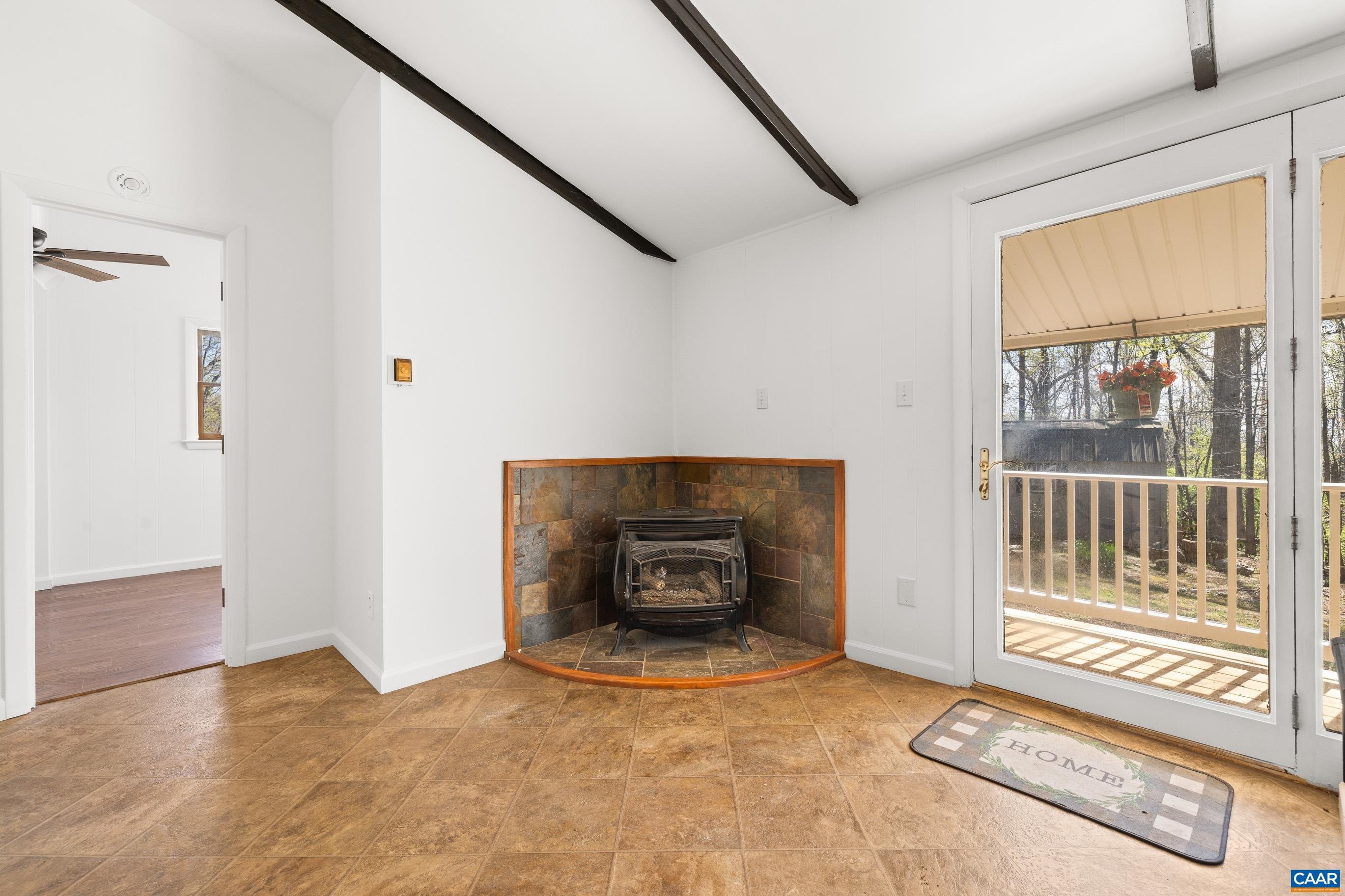 1112 RED BIRD DR