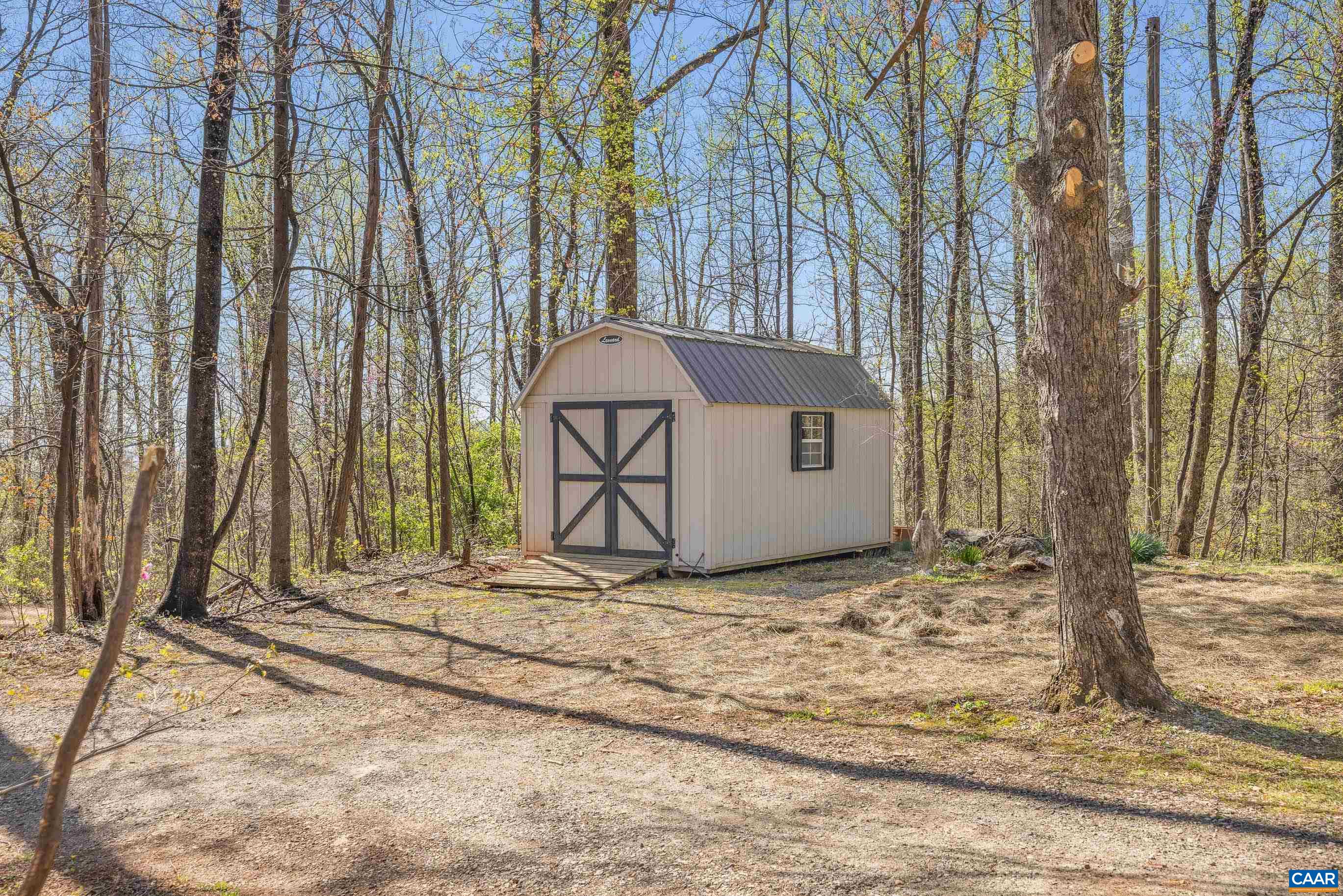 1112 RED BIRD DR