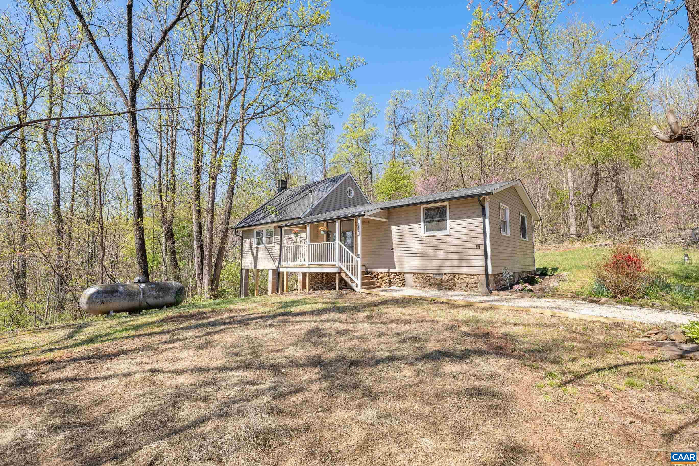 1112 RED BIRD DR