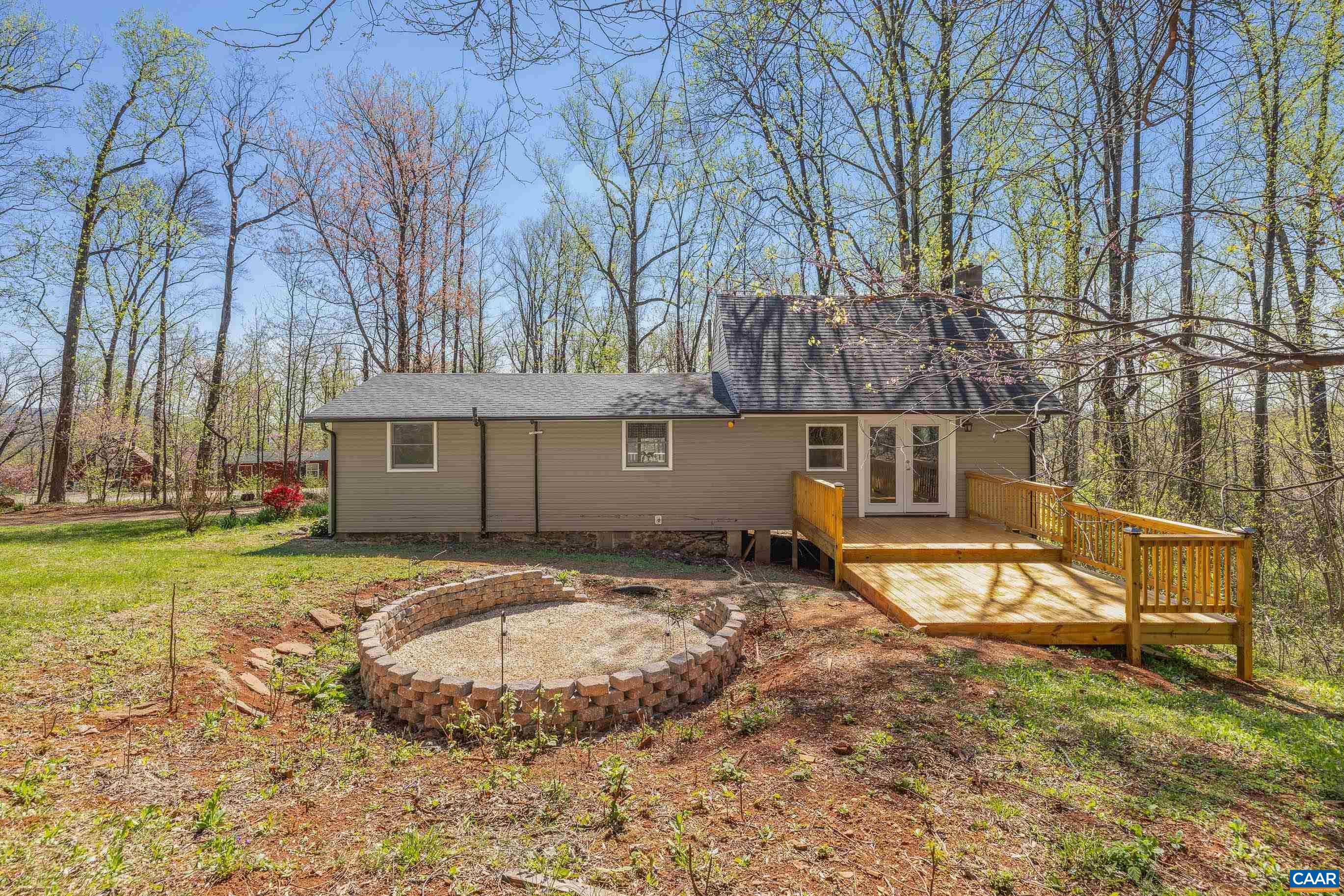 1112 RED BIRD DR