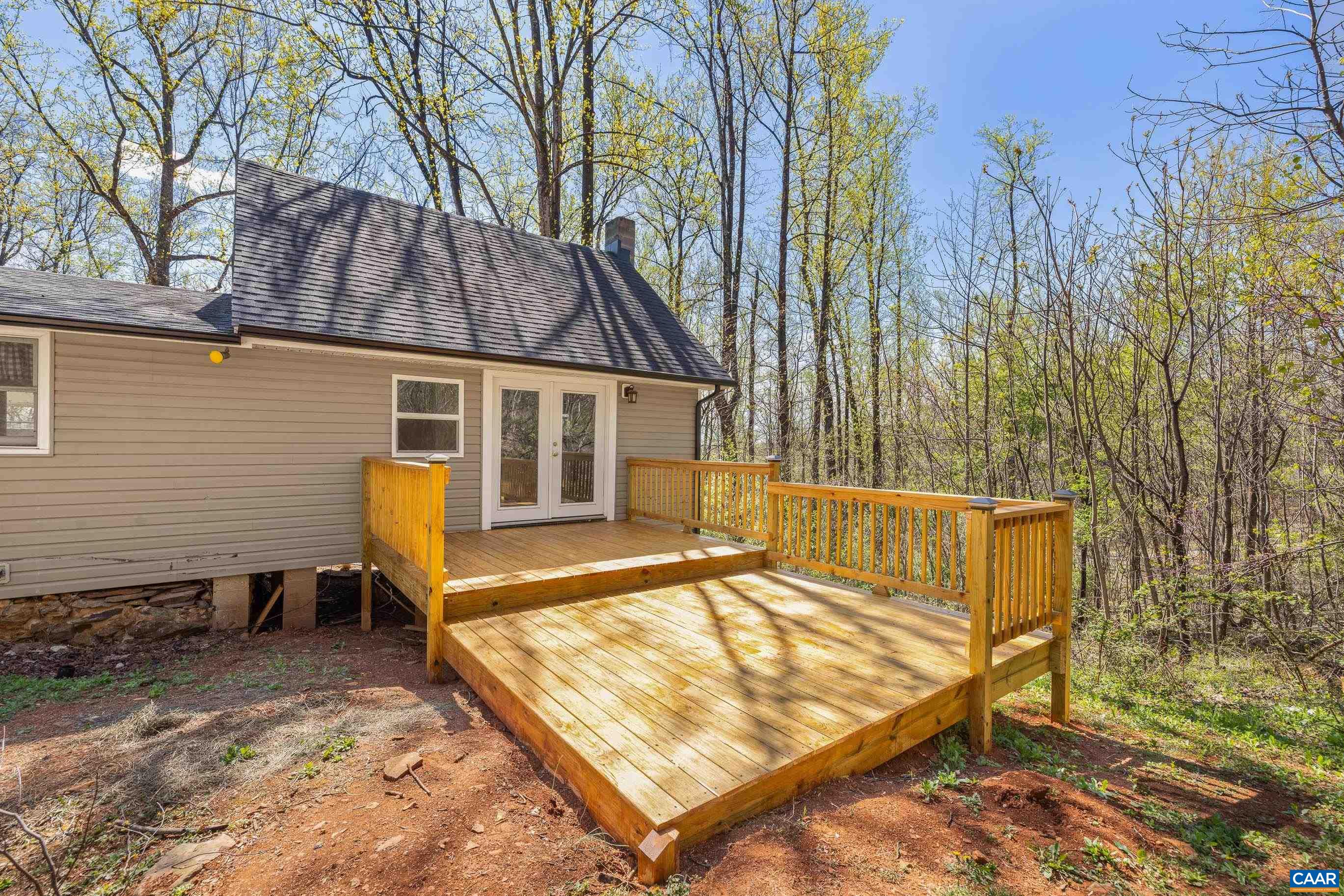 1112 RED BIRD DR