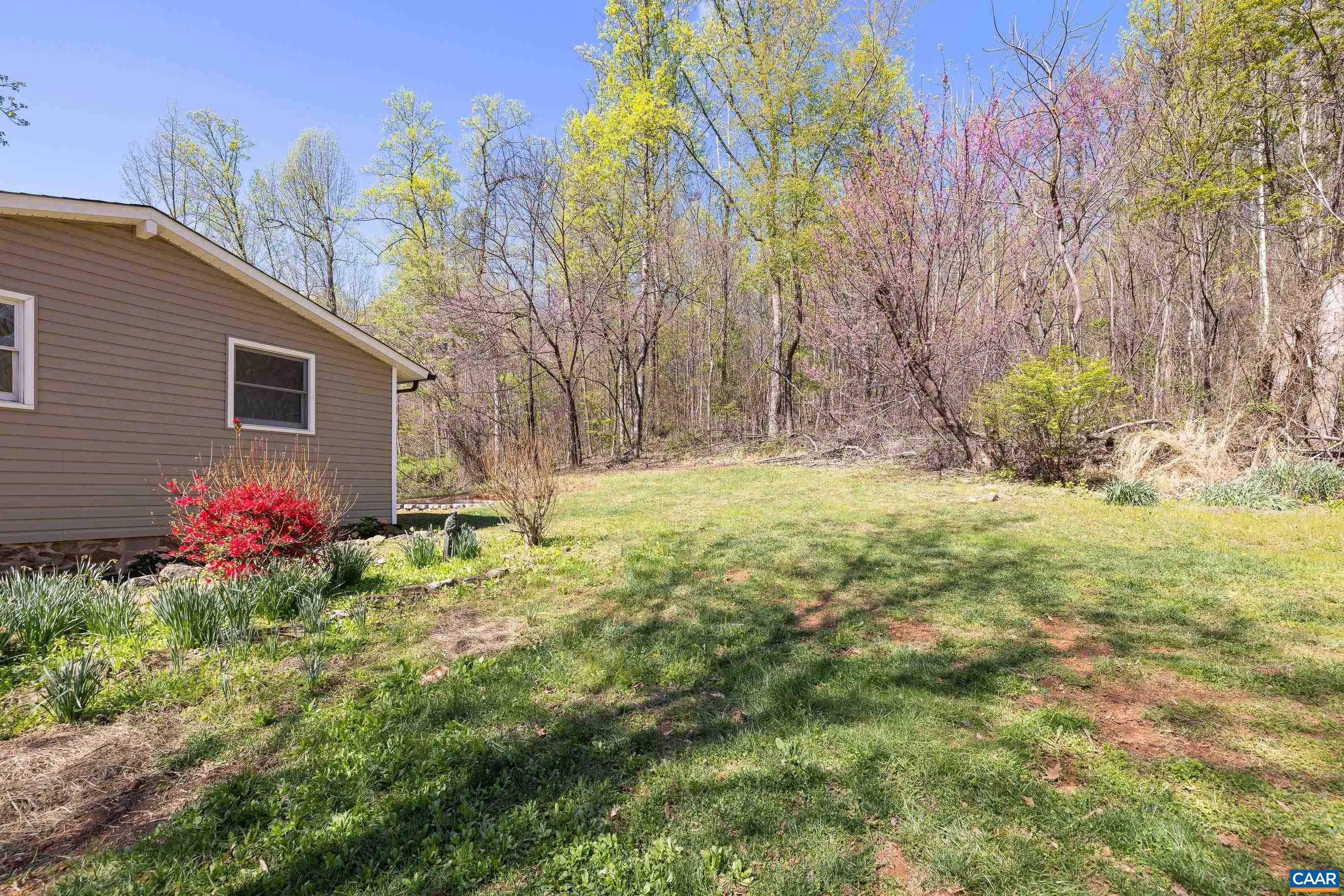 1112 RED BIRD DR