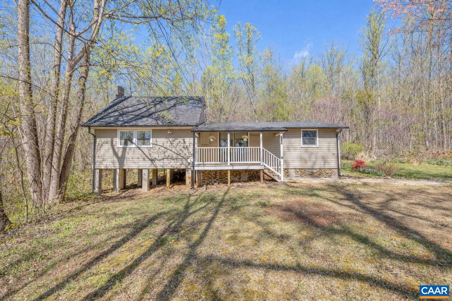 1112 RED BIRD DR