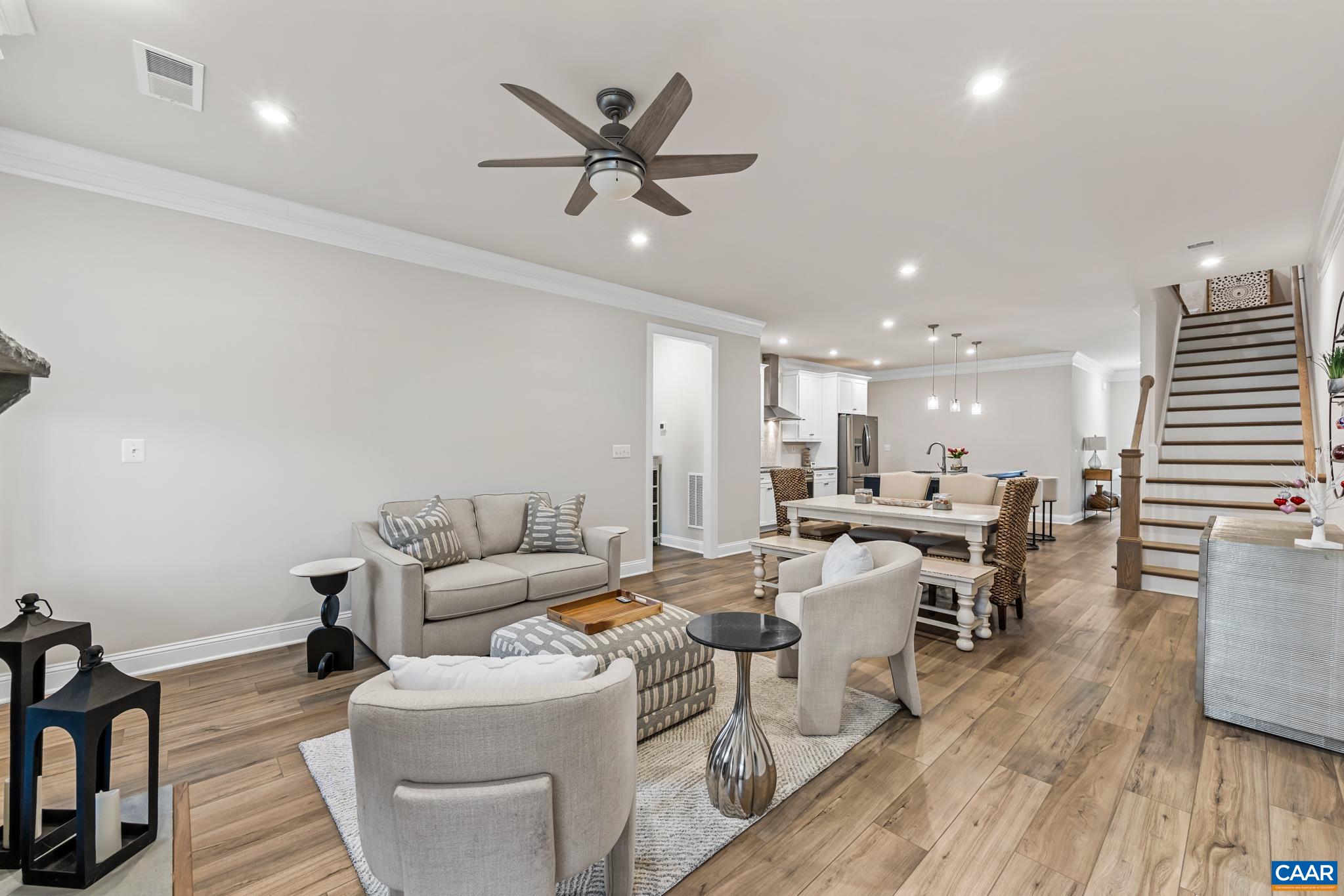 1313 LACONIA LN