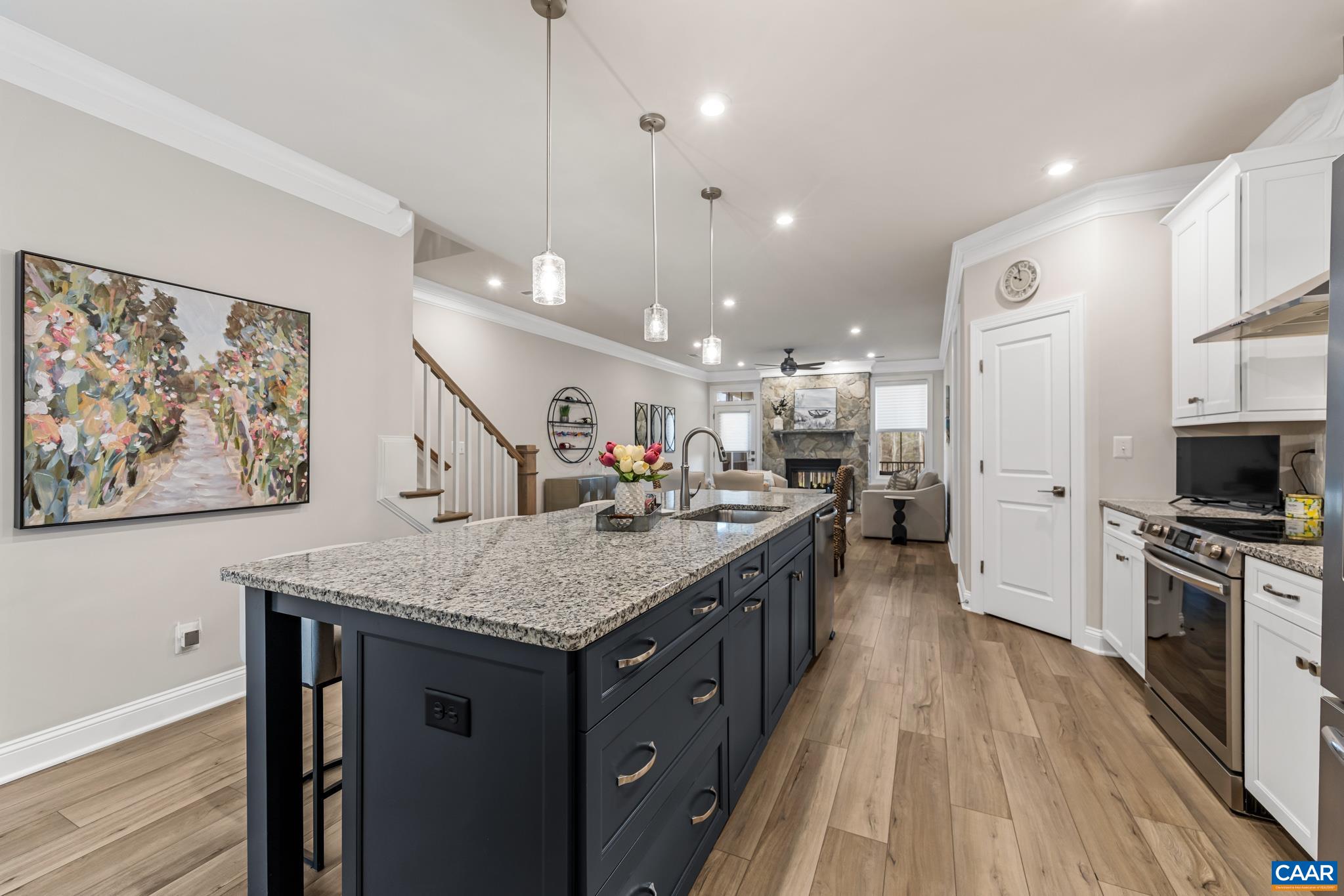 1313 LACONIA LN