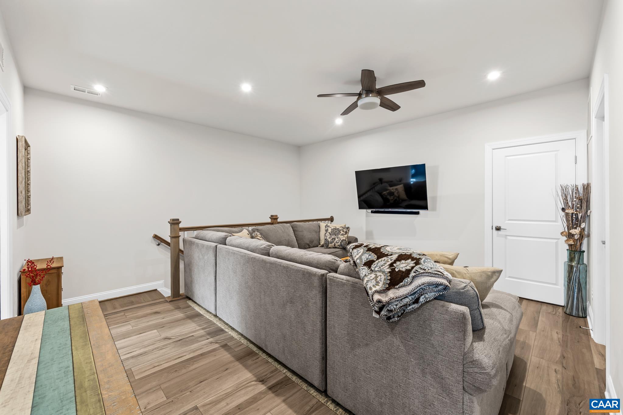1313 LACONIA LN